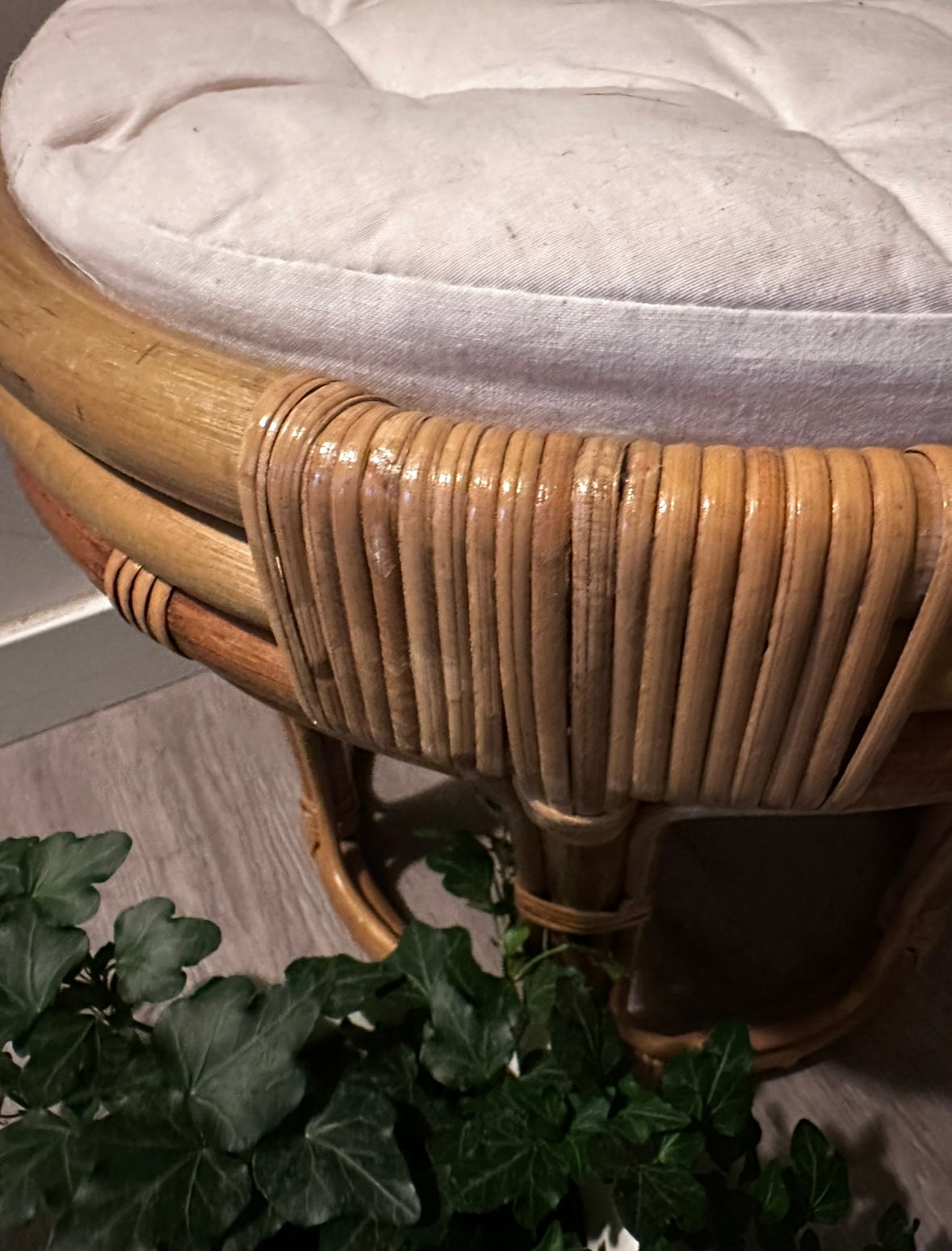 Vintage rotan krukje