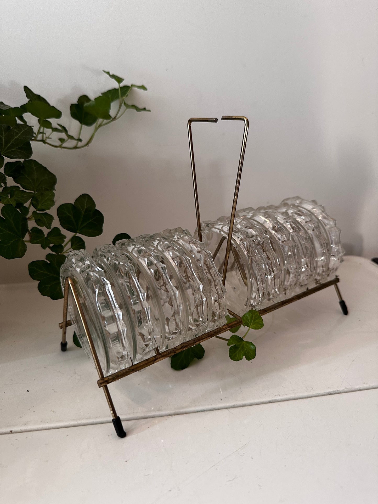 Jaren 60 rekje met onderzetters