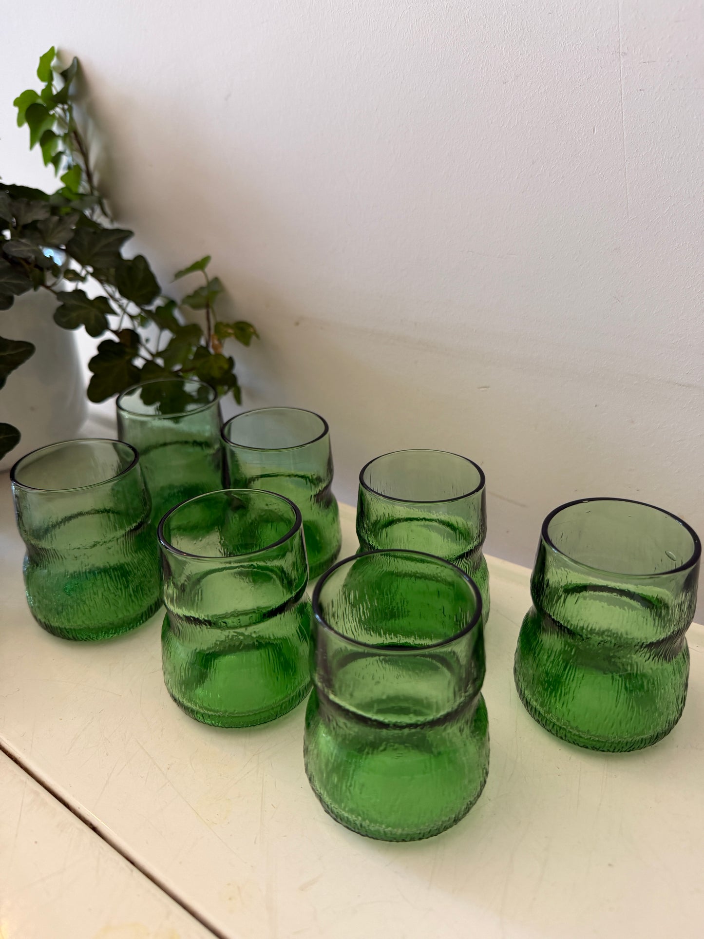 Set van 7 Amaro Averna smaragdgroene glazen
