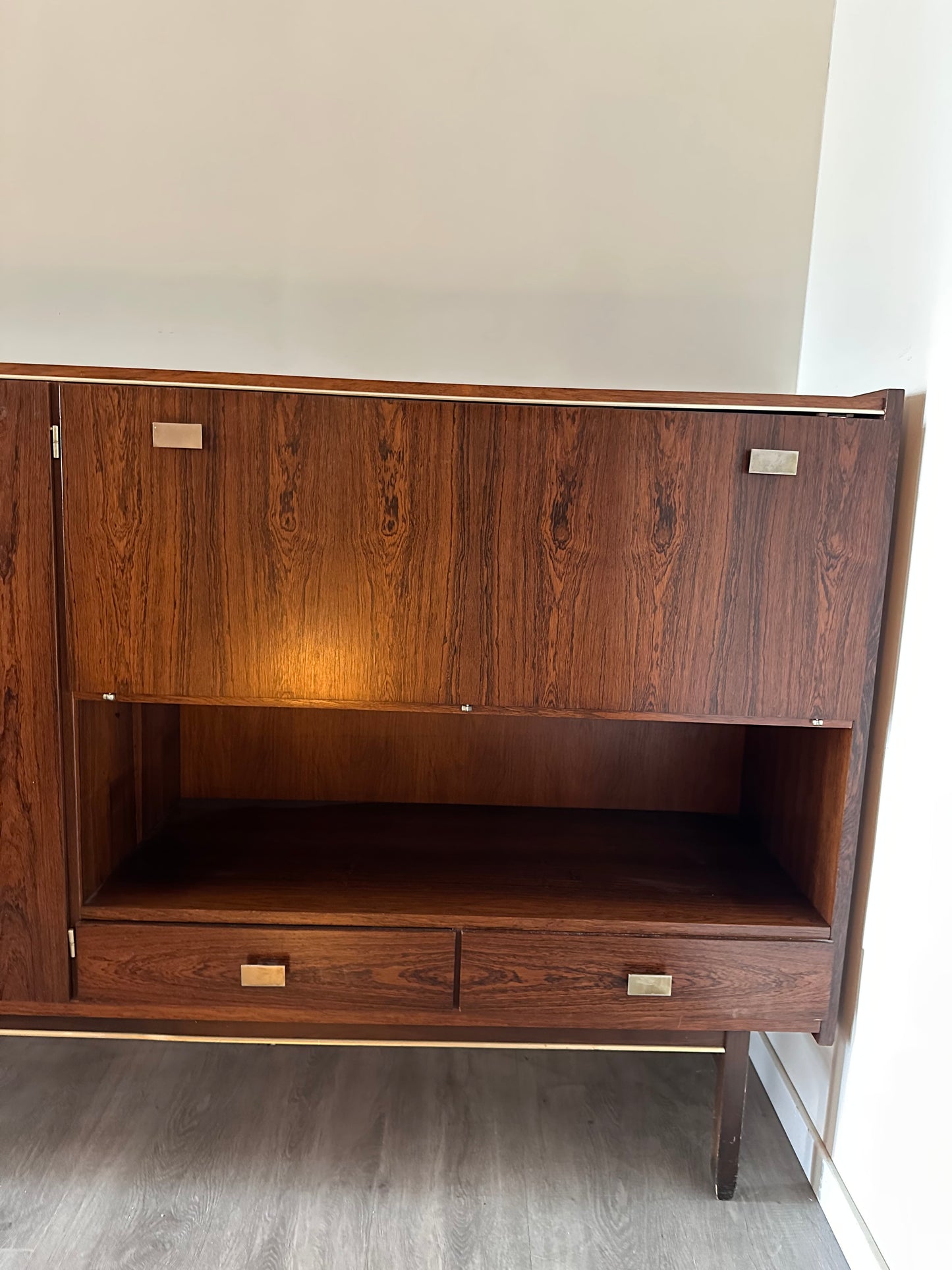 Mid Century Low Board kast