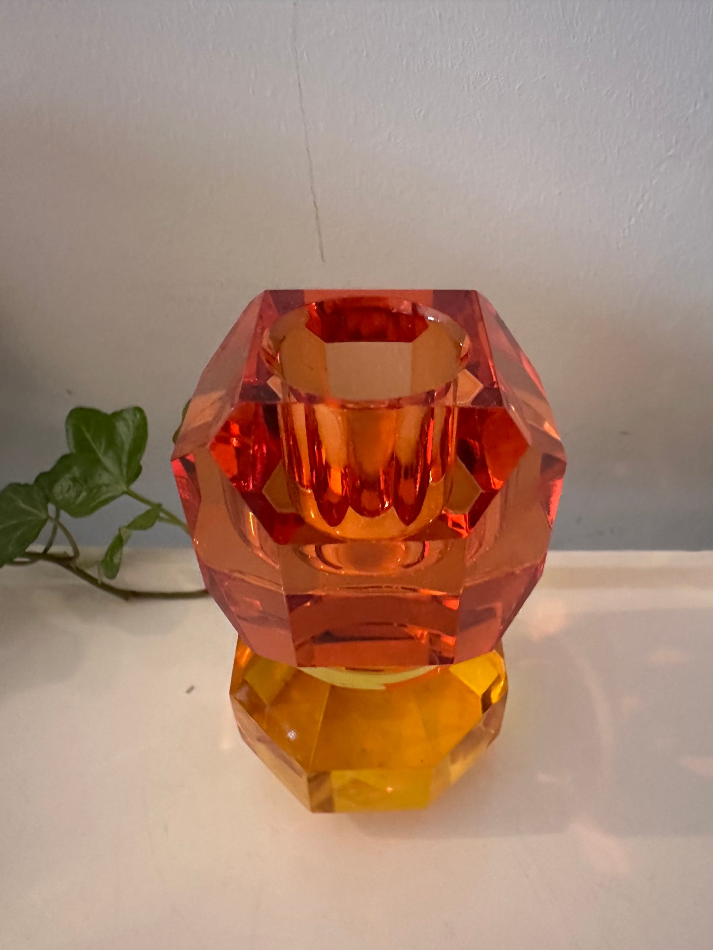 Glazen geel oranje kubus kandelaar jaren 80