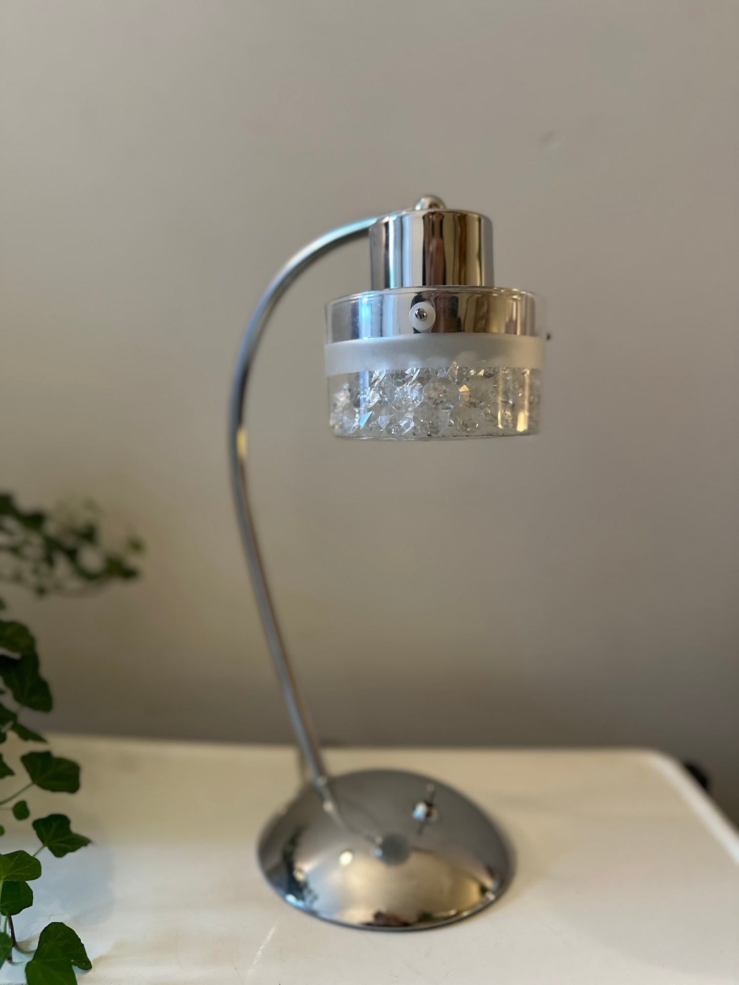 Zilverkleurig tafellamp Jaren 80