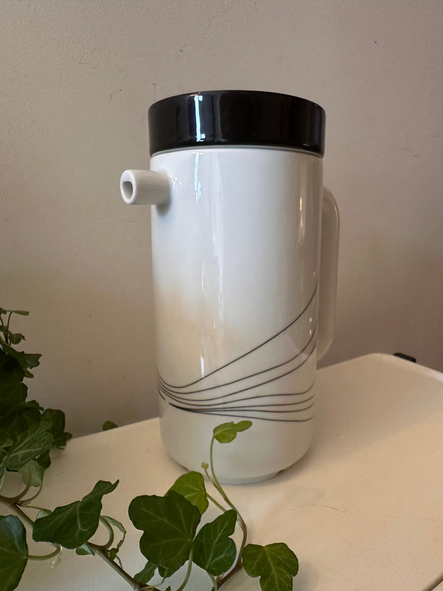 Vintage Friesland koffiekan porselein