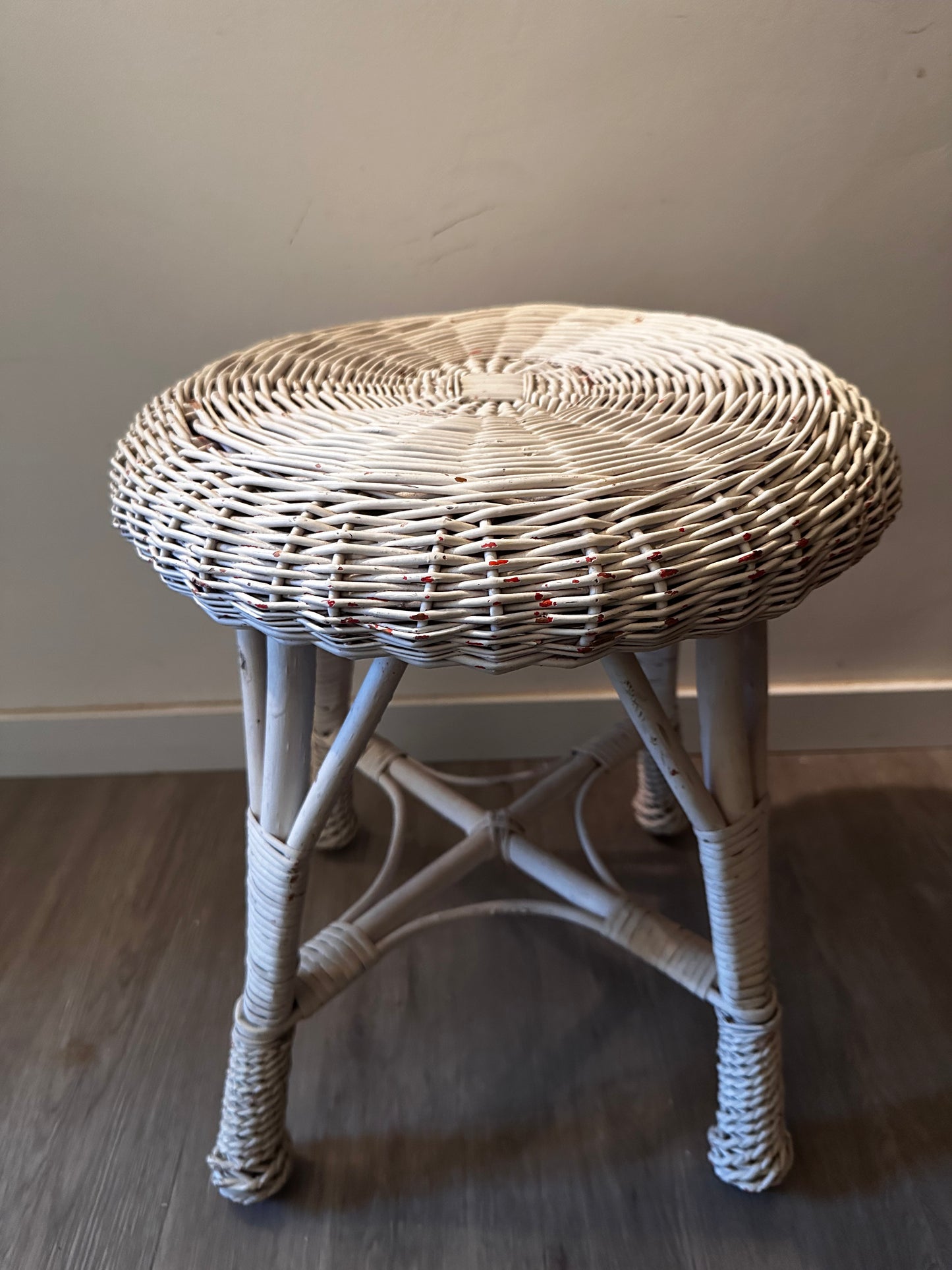 Vintage rotan krukje