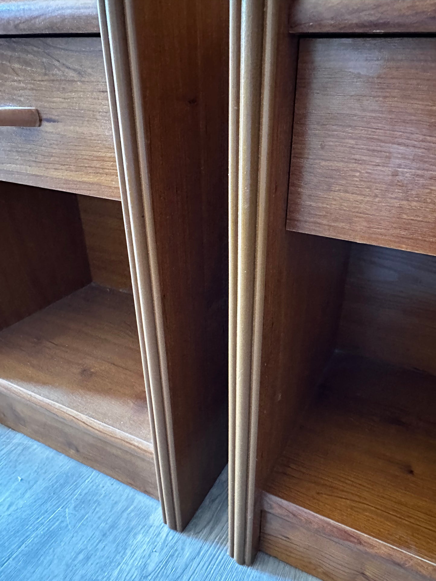 Set van 2 Scandinavisch design nachtkastjes