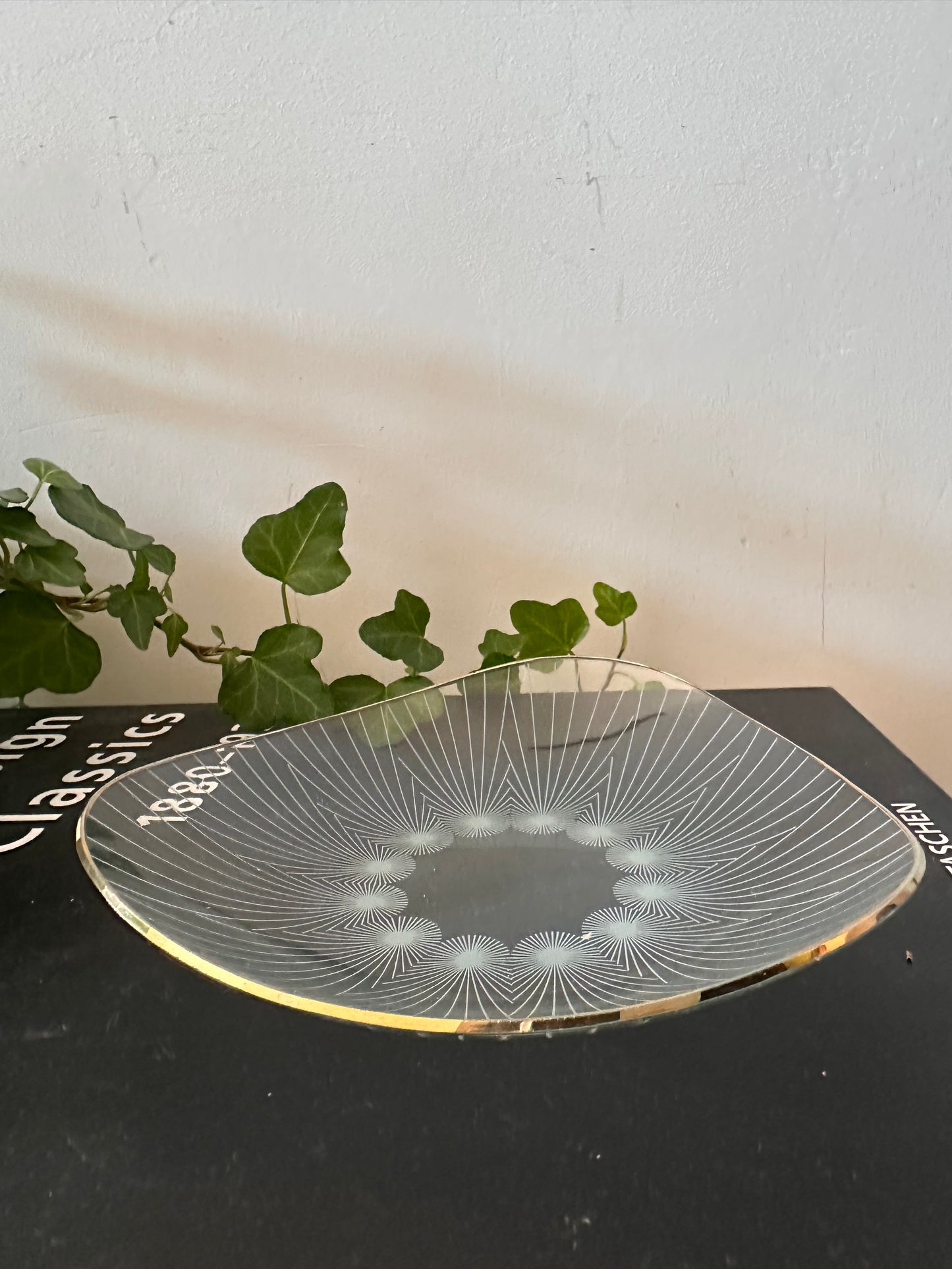 Glazen schaaltje met grafisch motief