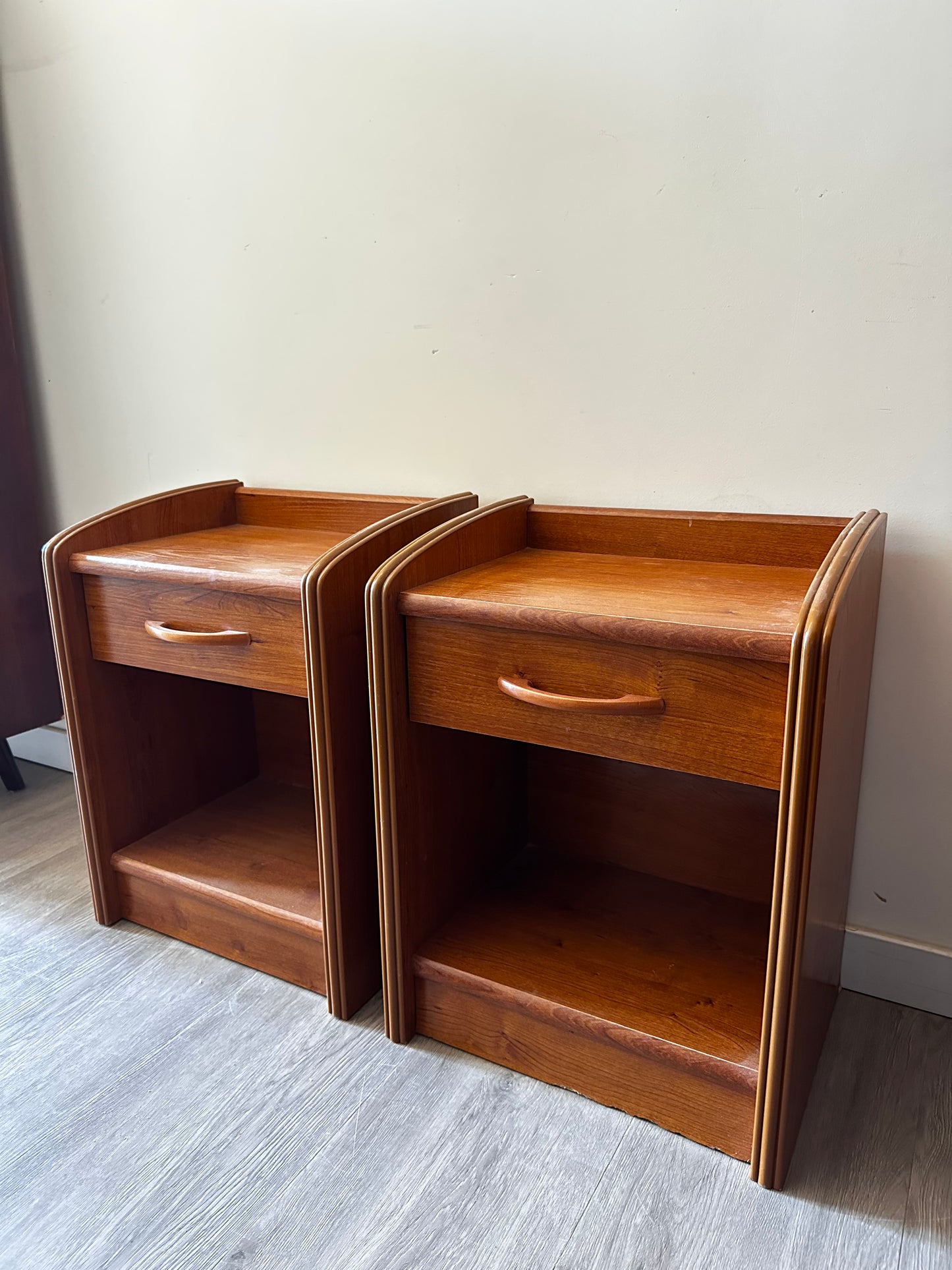 Set van 2 Scandinavisch design nachtkastjes