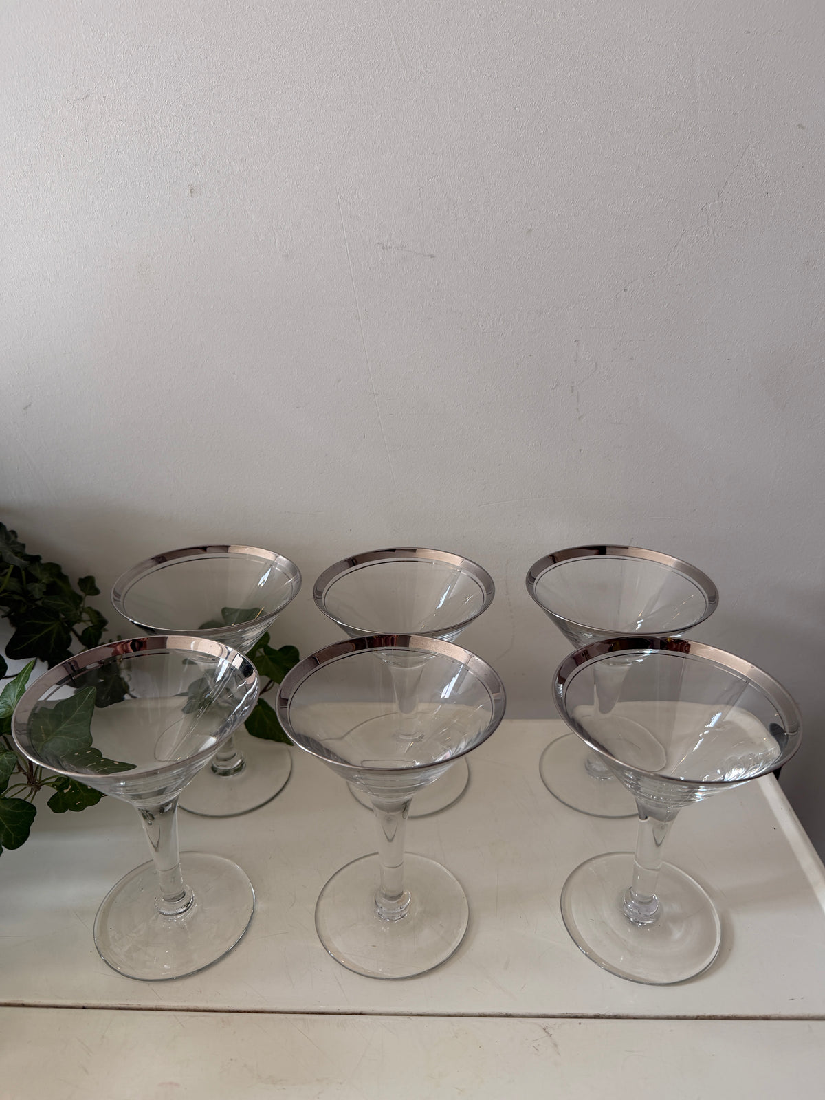 Mid Century cocktailglazen met zilverkleurige rand
