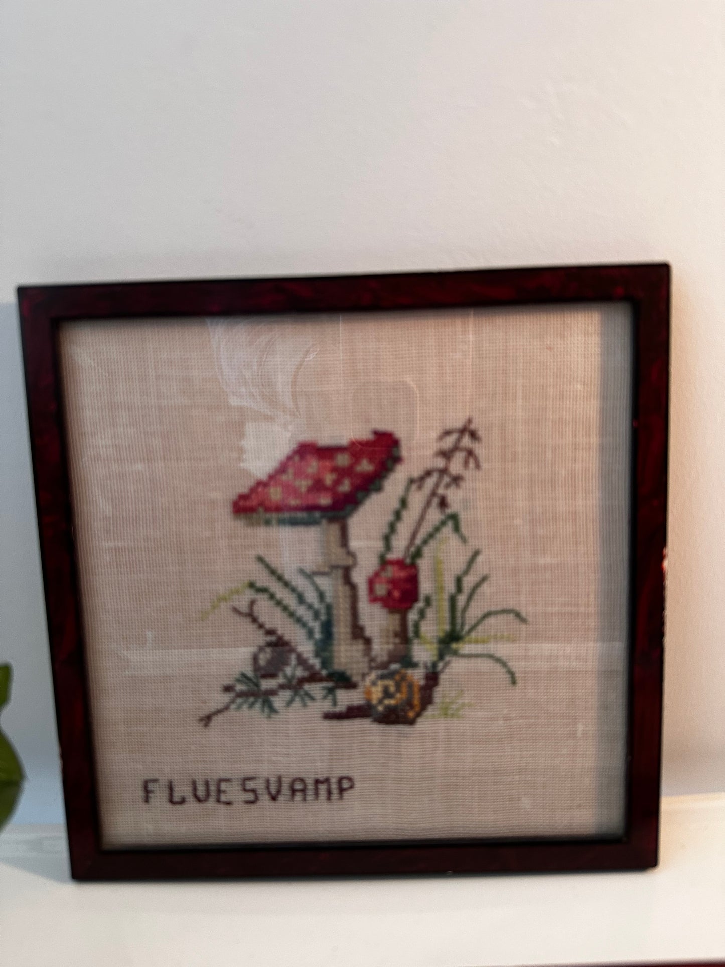 3 geborduurde herfst paddenstoelen in lijstje