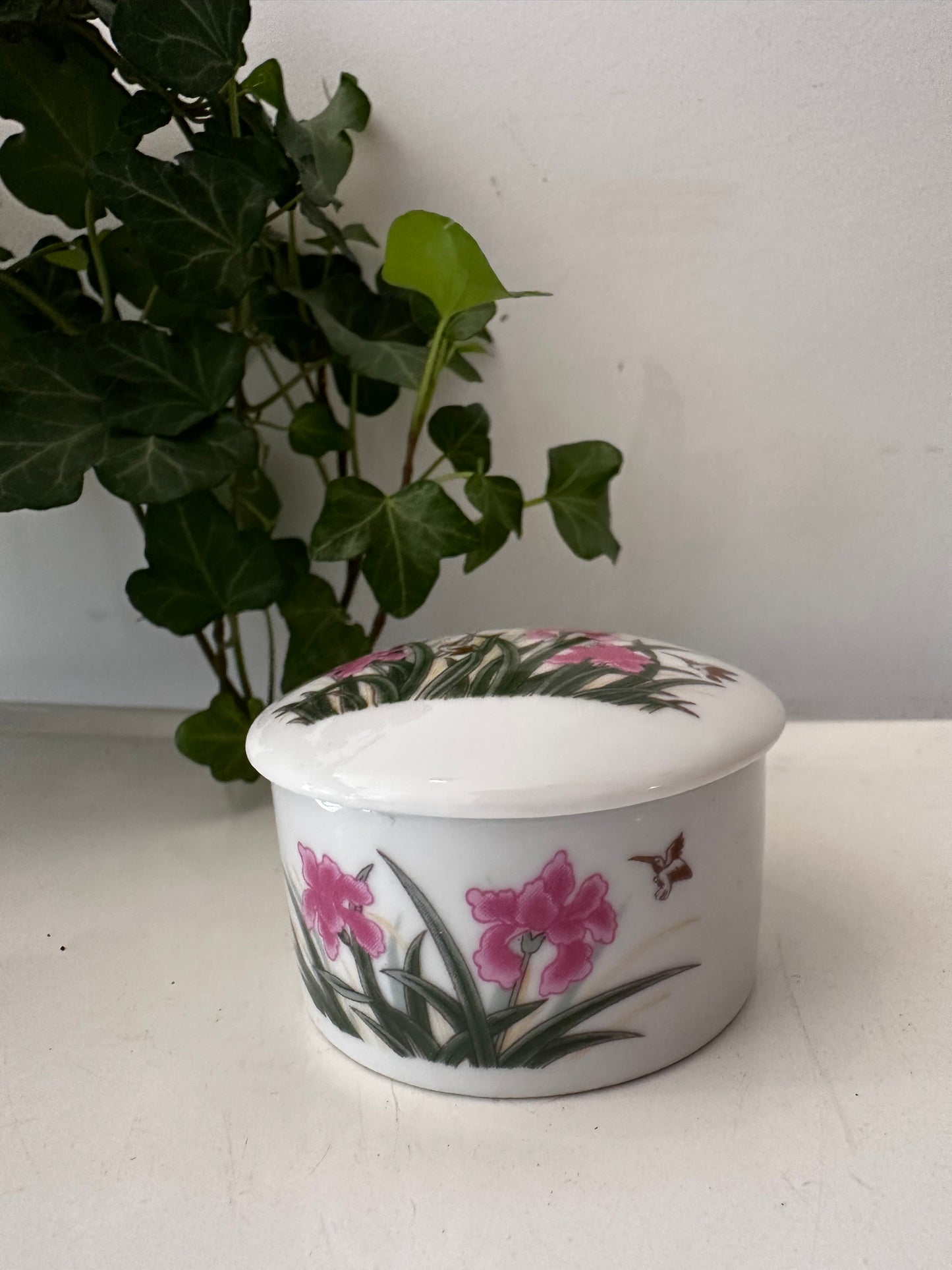 Porseleinen sieradendoosje