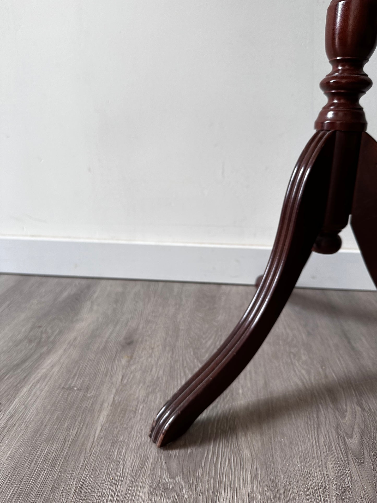 Vintage wijntafeltje