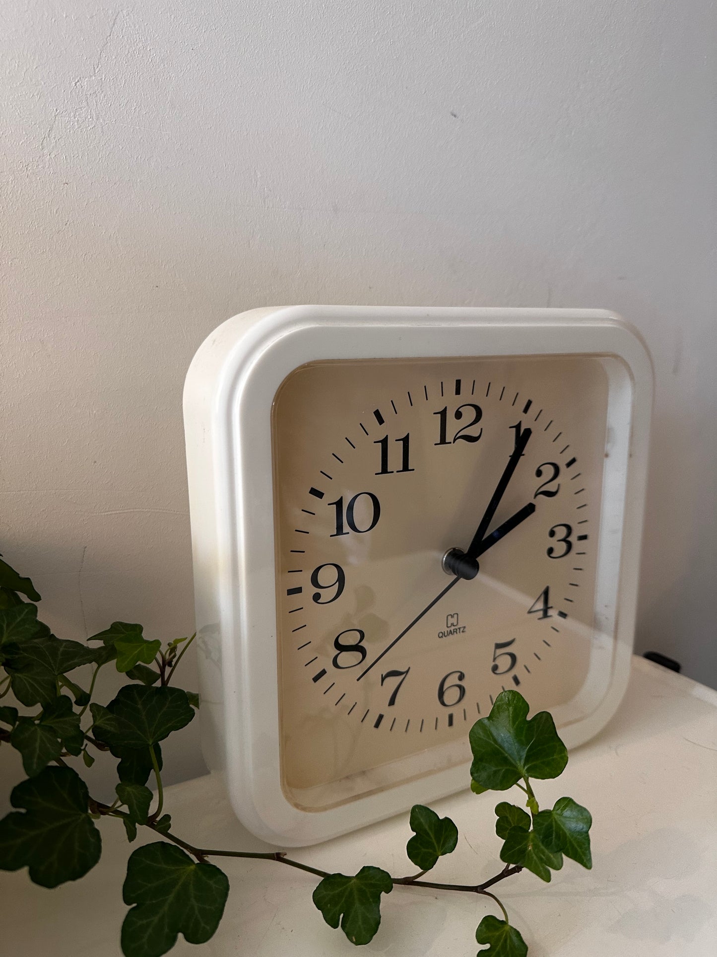 Vintage kunststof jaren 80 klok