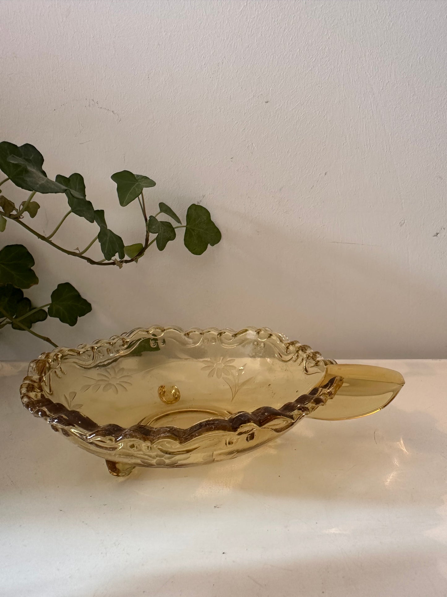 Persglazen schaaltje op pootjes