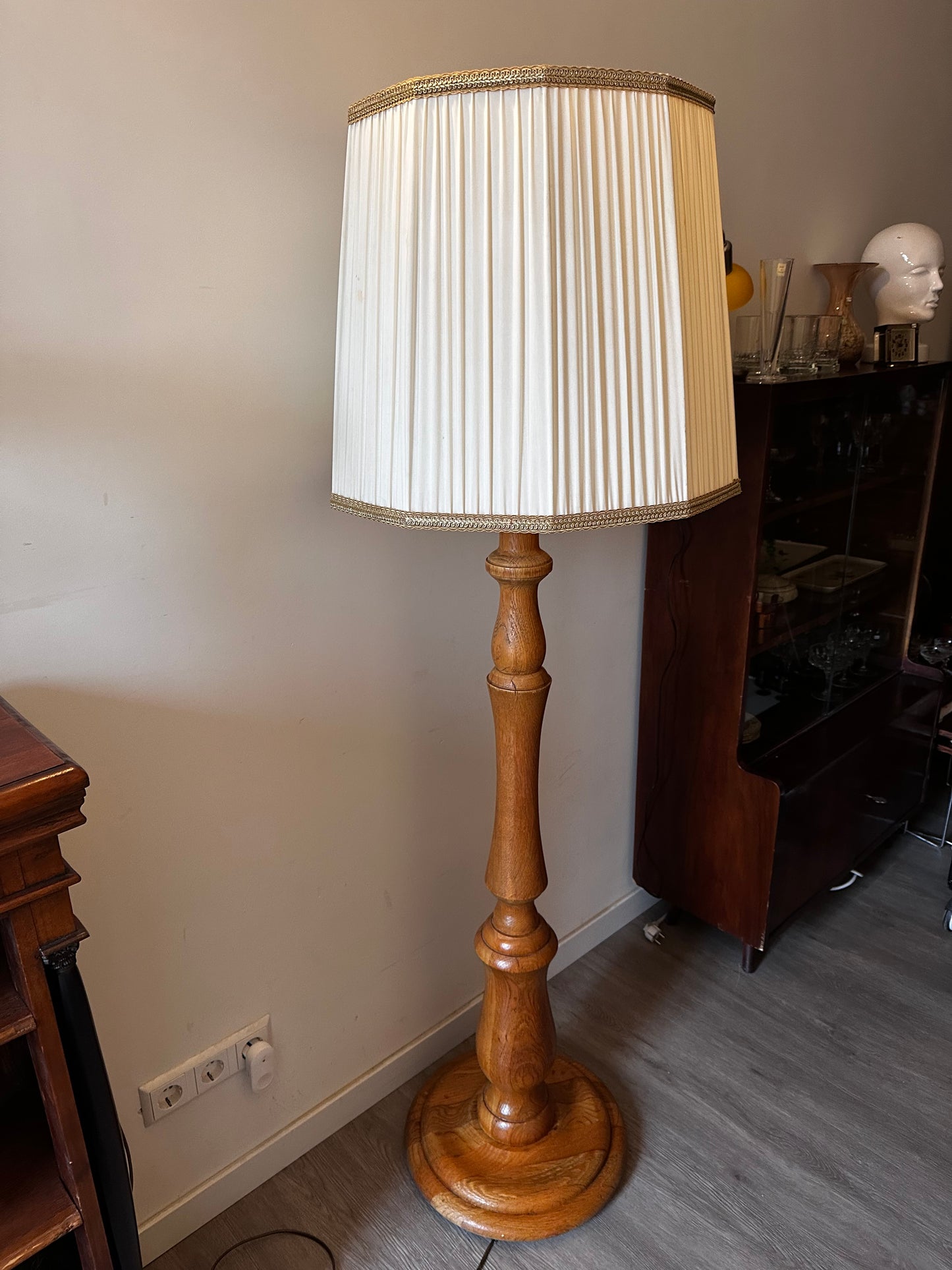Staande lamp vloerlamp hout met plissé kap