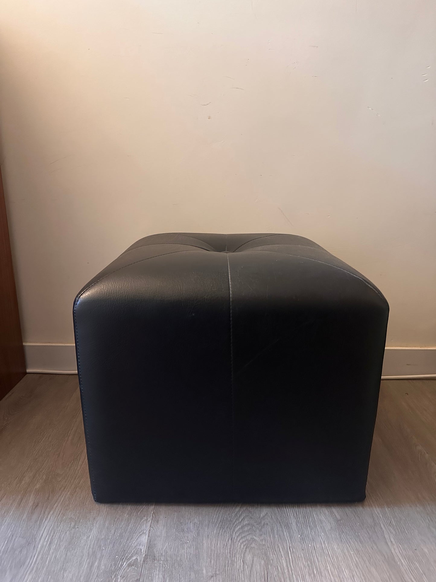 Zwarte jaren 70 poef kunstleder