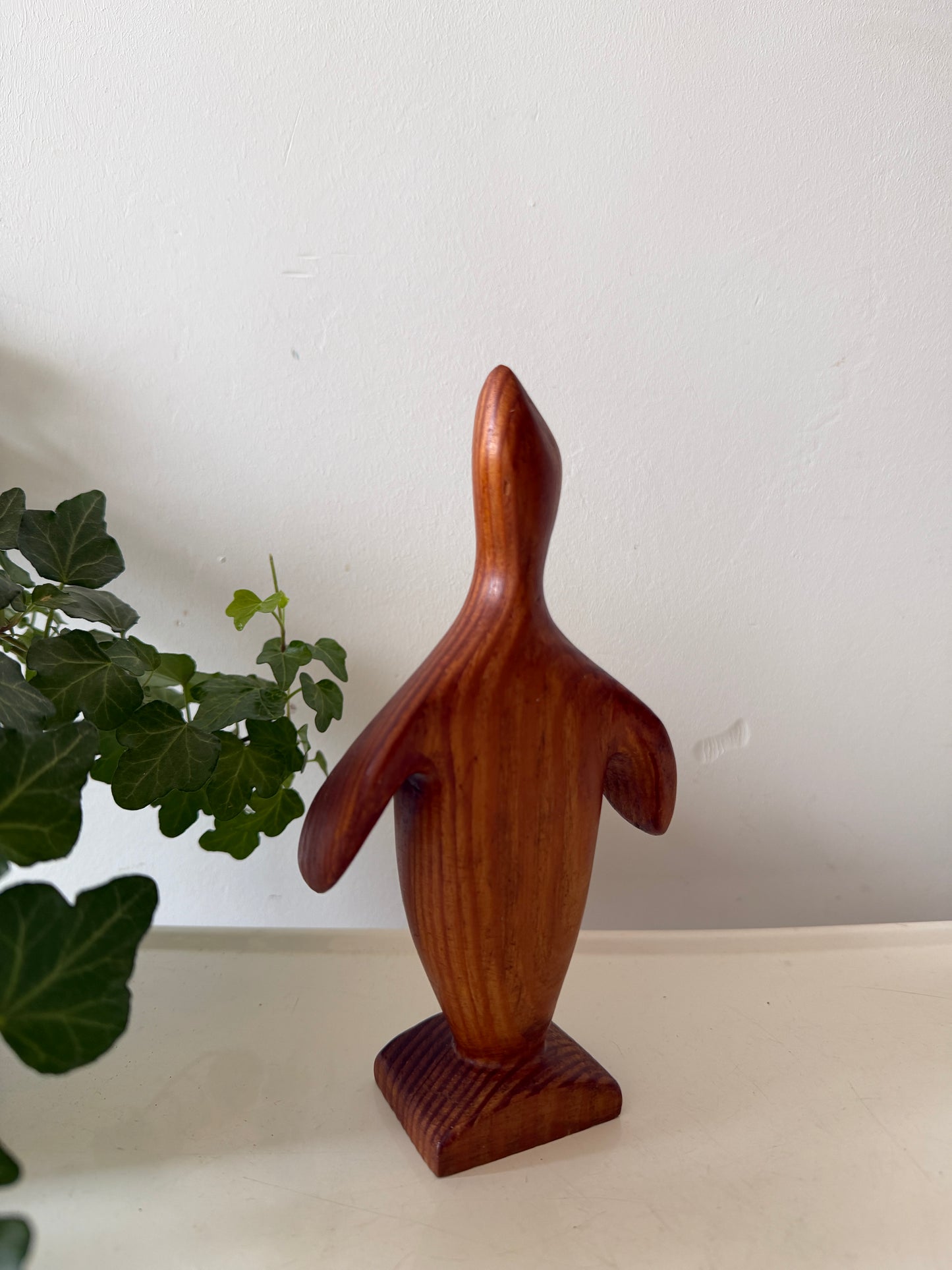 Mid Century houten beeldje pinguïn