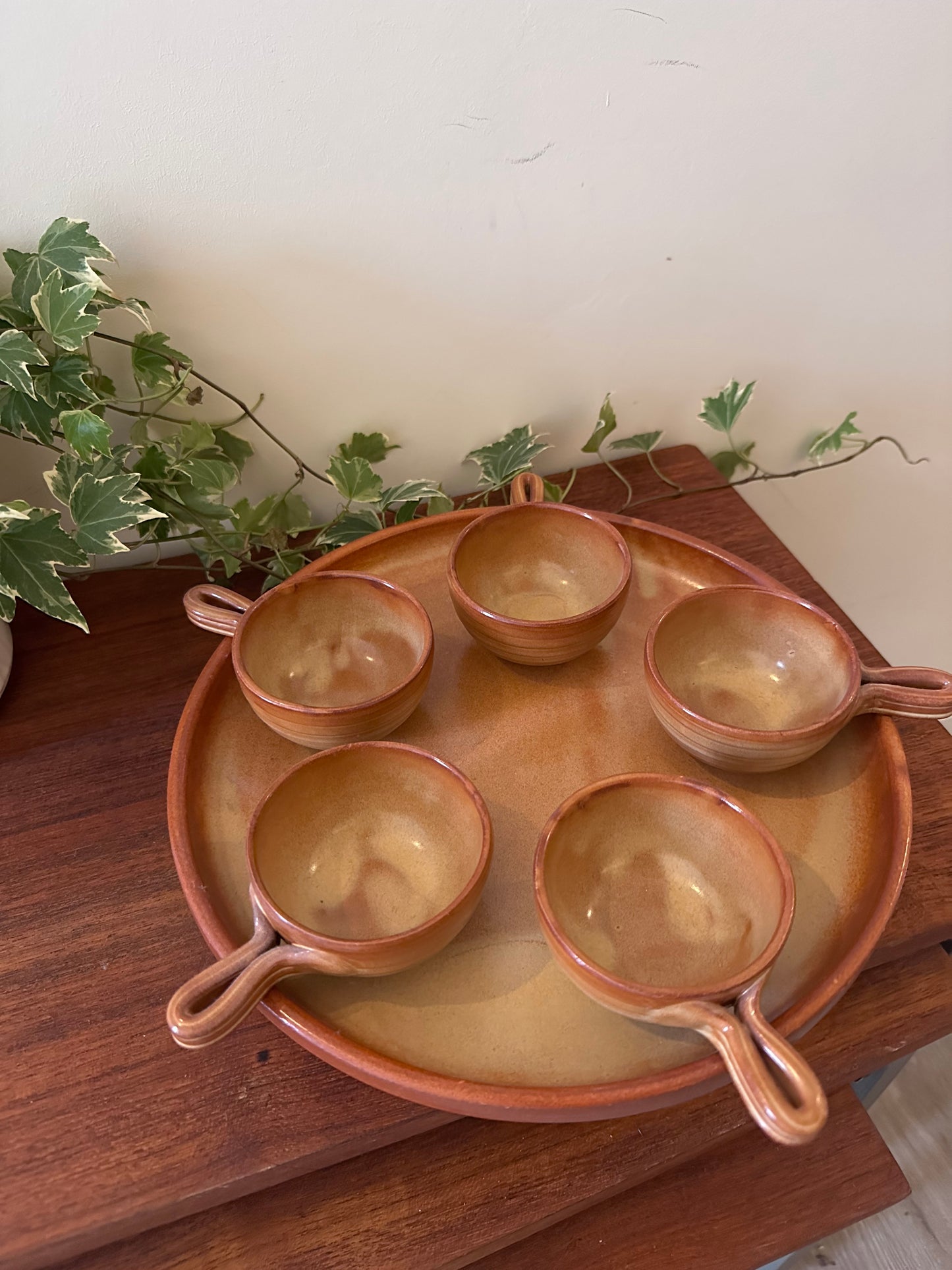 Serveerschaal met bijpassende kommetjes retro