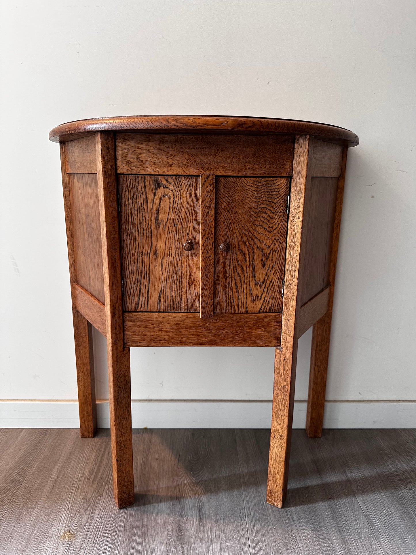 Jaren 70 kastje bijzettafeltje