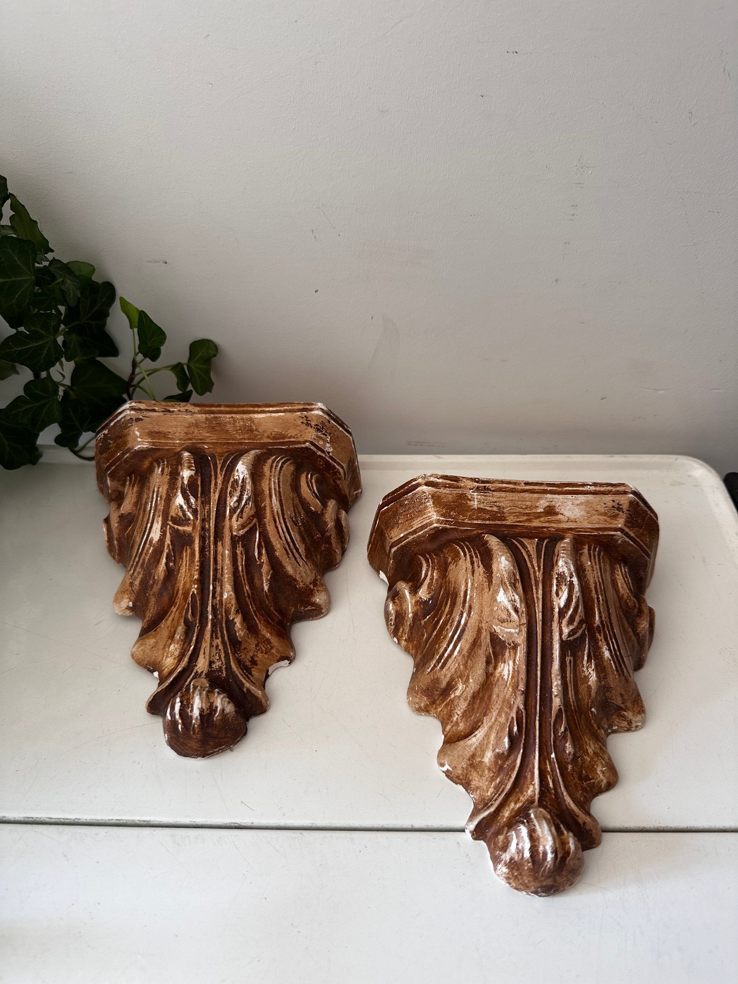 Vintage wand consoles