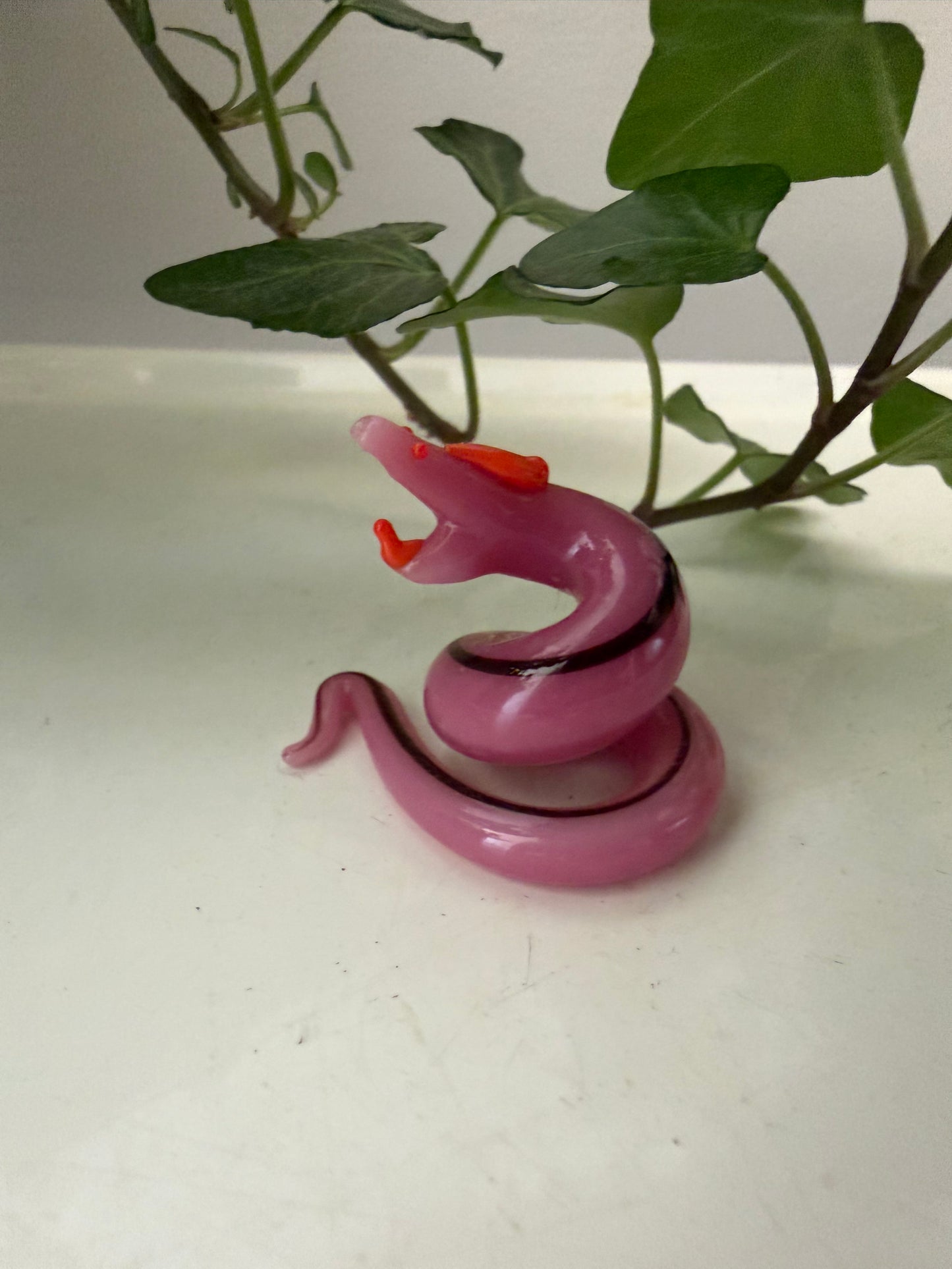 Murano glazen mini beeldje slang letterbakfiguurtje