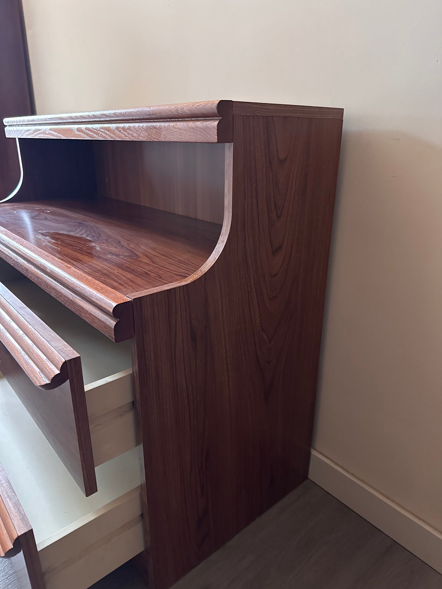 Mid Century lade kast Scandinavisch design