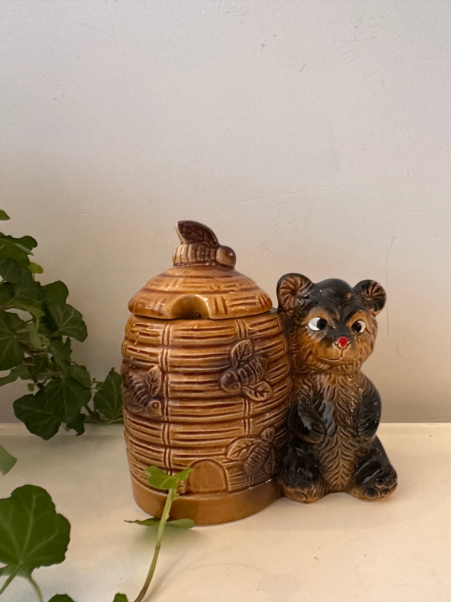 Honingpot met beertje keramiek