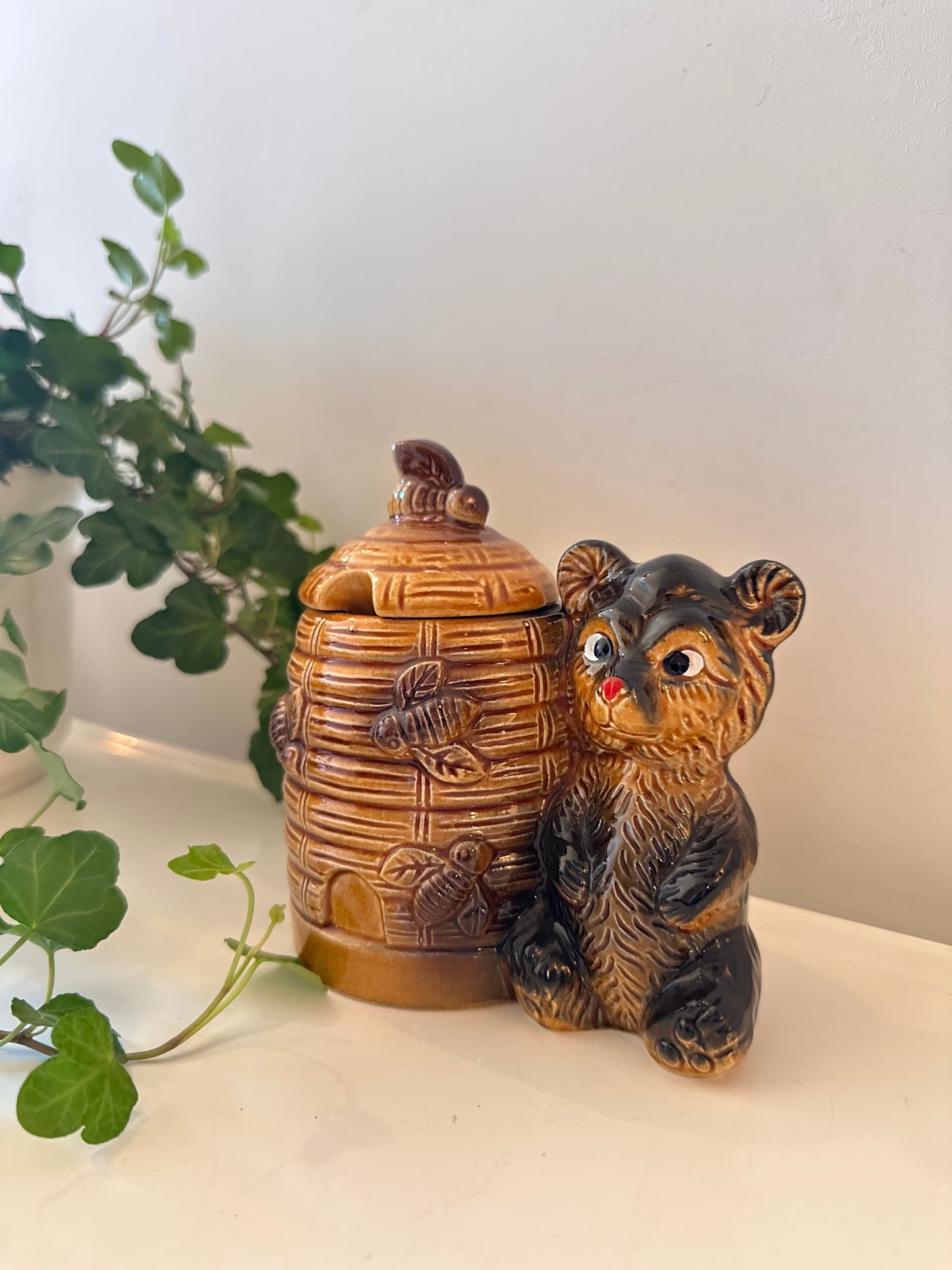 Honingpot met beertje keramiek