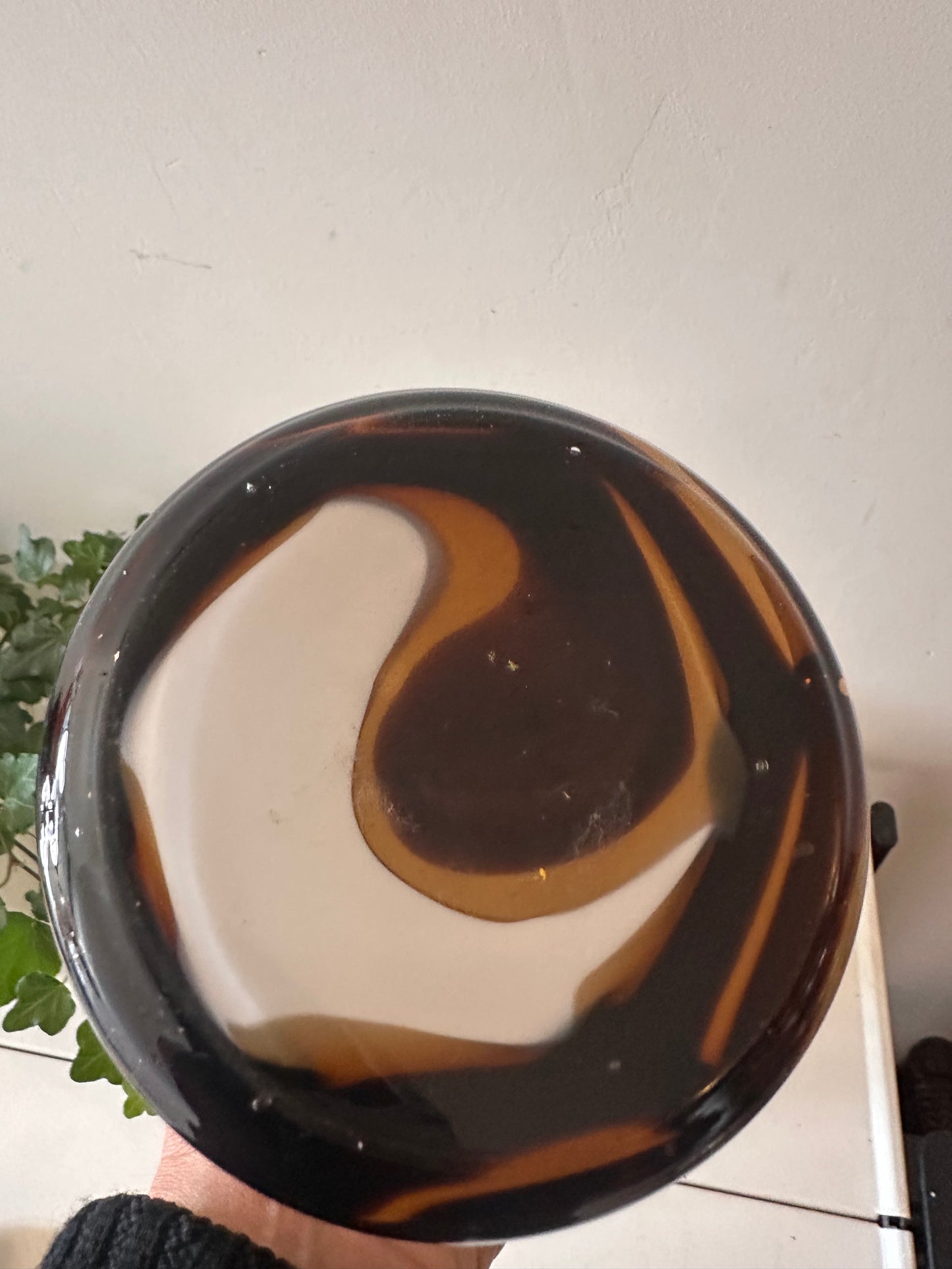 Swirl vaas bruin met wit glas