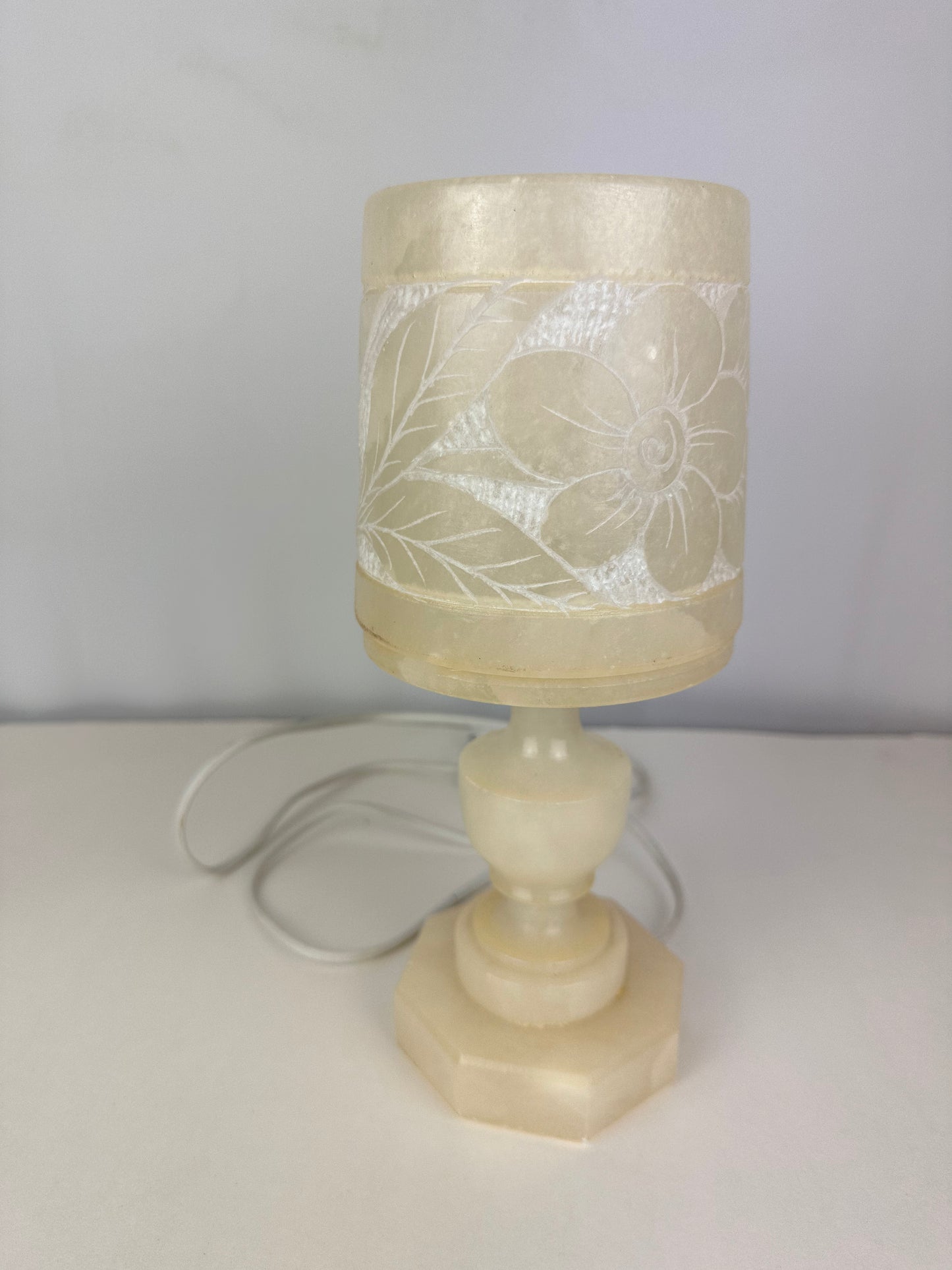 Albast lampje roomwit