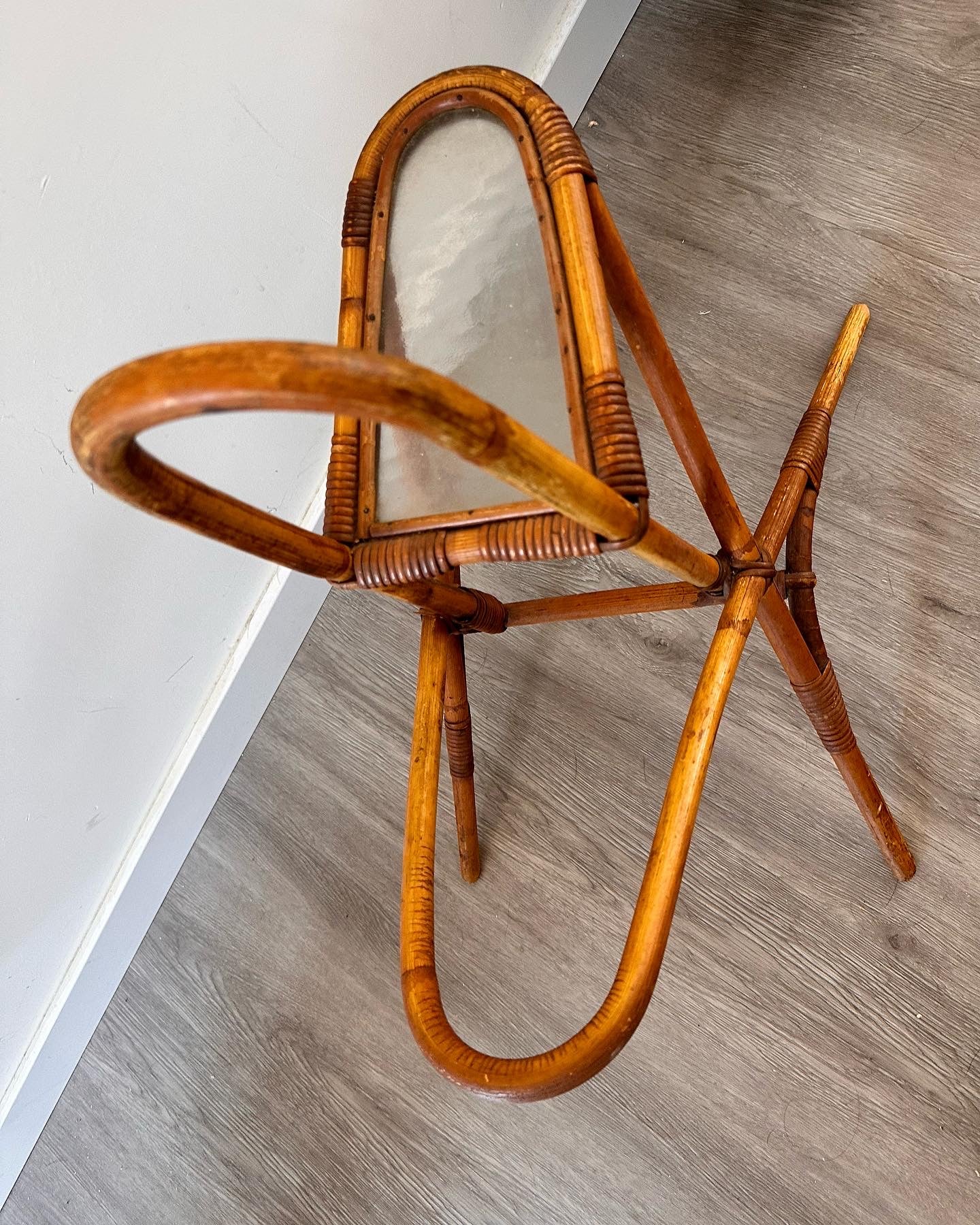 Vintage rotan bijzettafel/lectuurtafel
