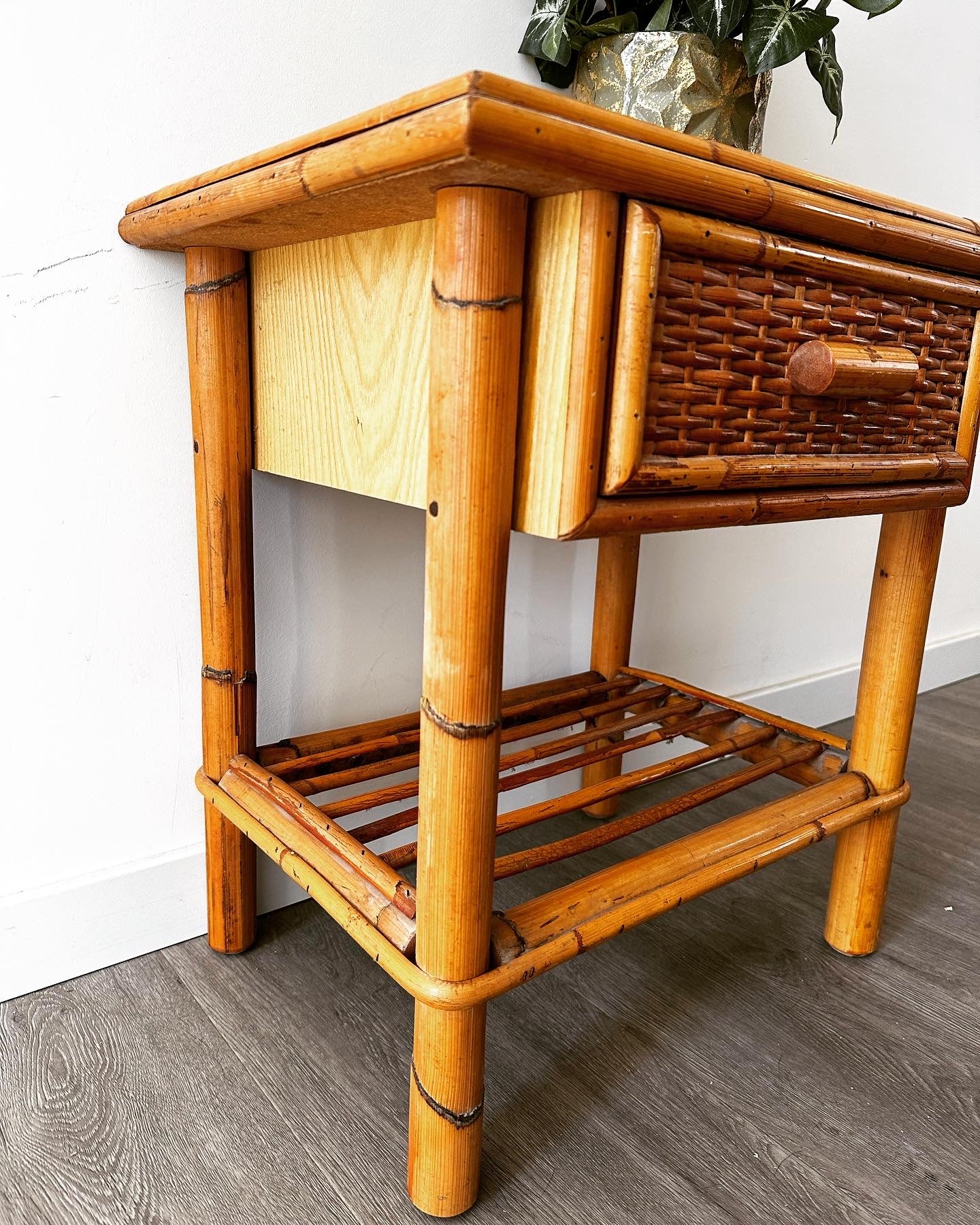 Vintage rotan bijzettafel