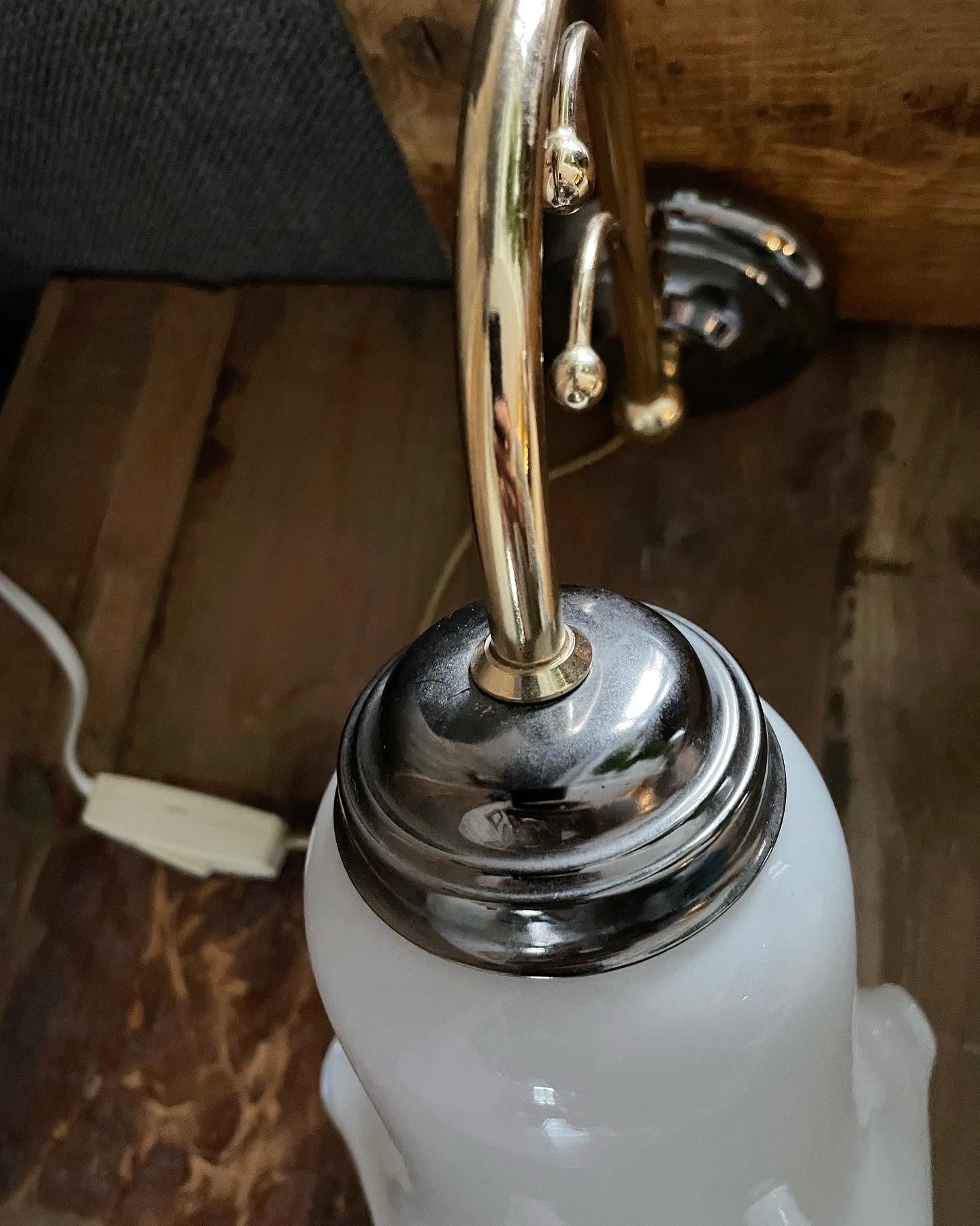 Wandlamp - Melkglas met koper - Vintage