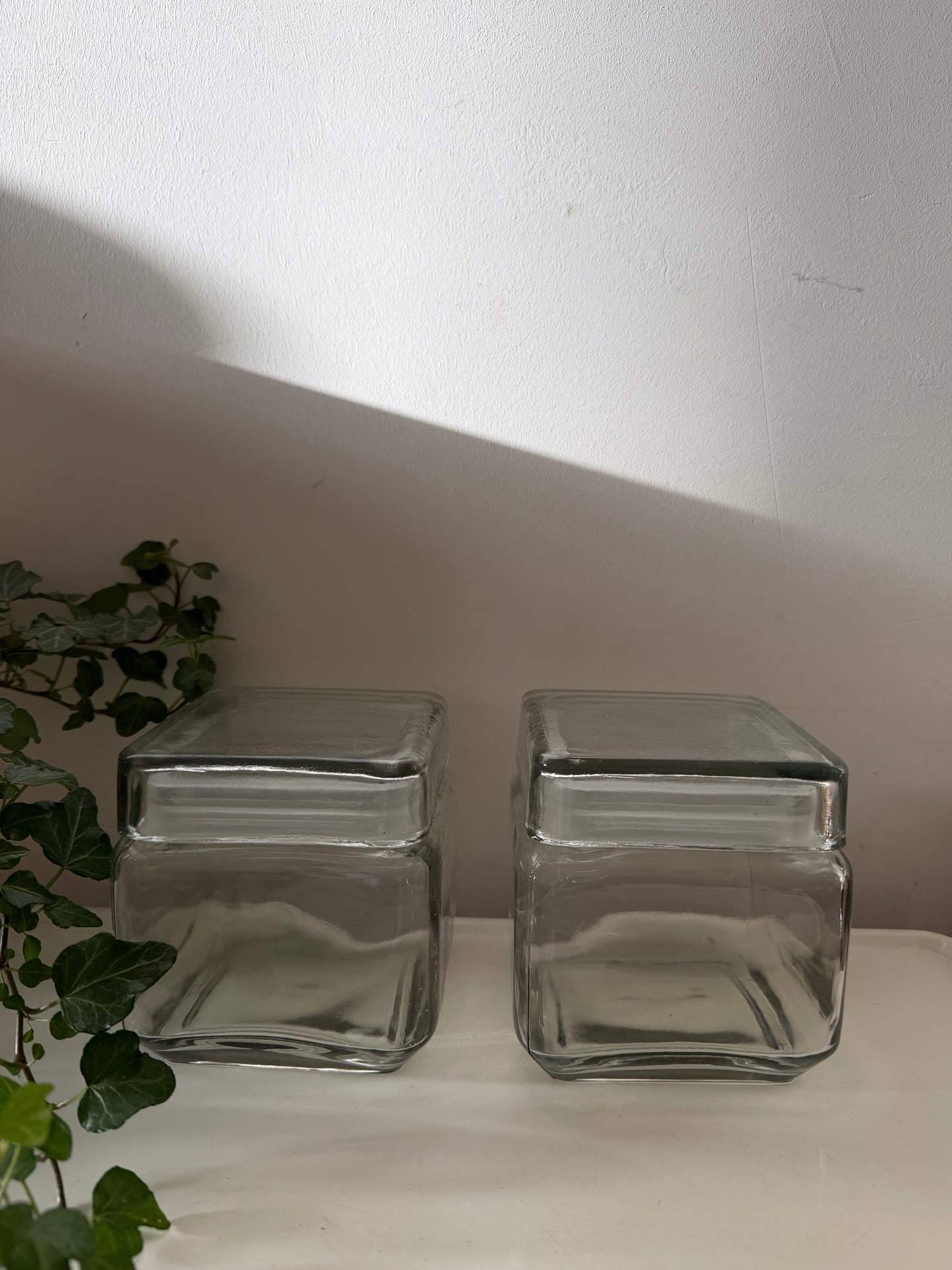 Set van 2 kubusvormige glazen voorraad potten
