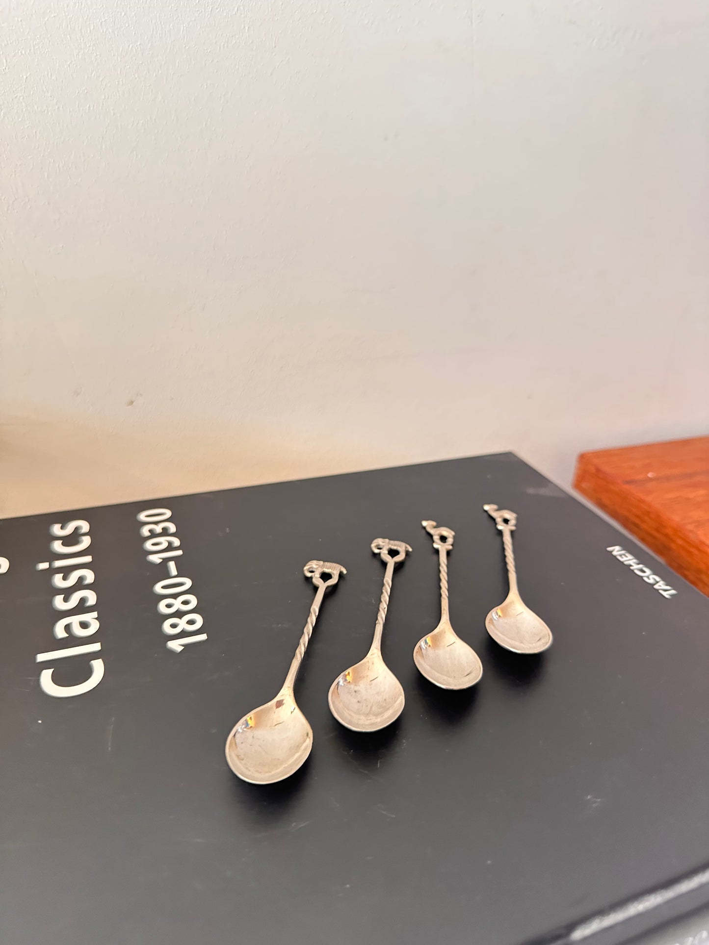 Set van 4 zilverkleurige theelepeltjes met dierenmotief