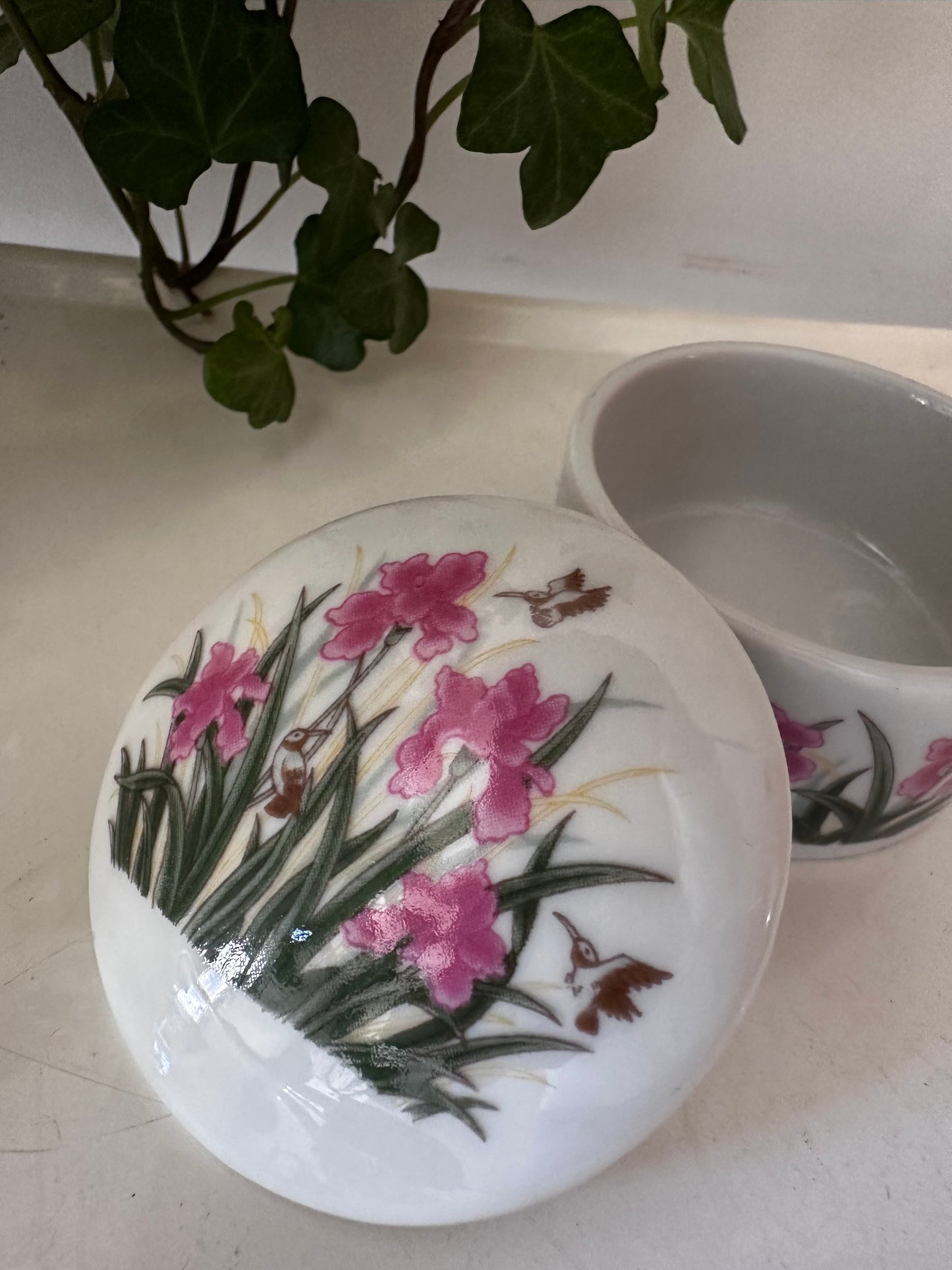 Porseleinen sieradendoosje