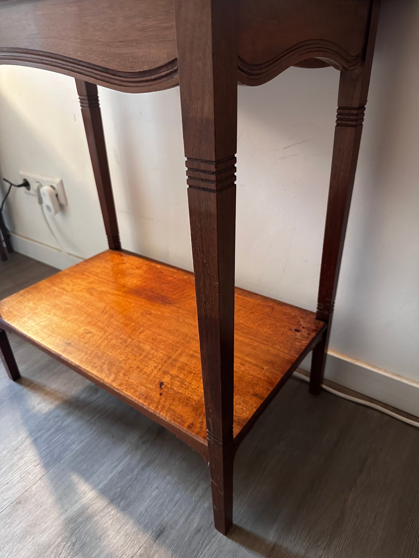 Vintage serveertafeltje