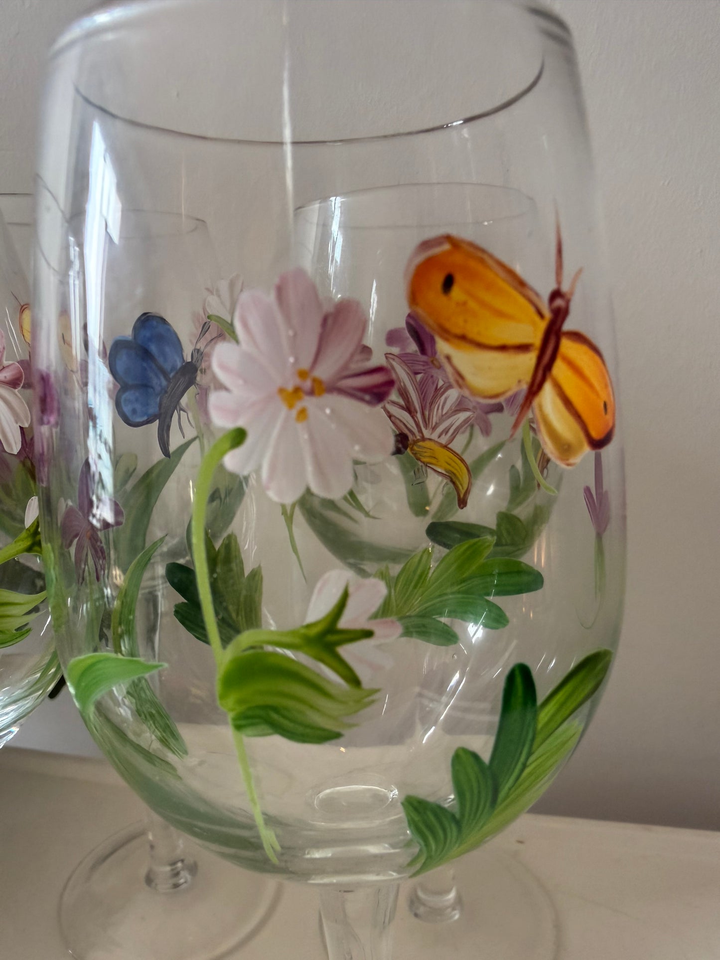 Set van 4 handbeschilderde wijnglazen