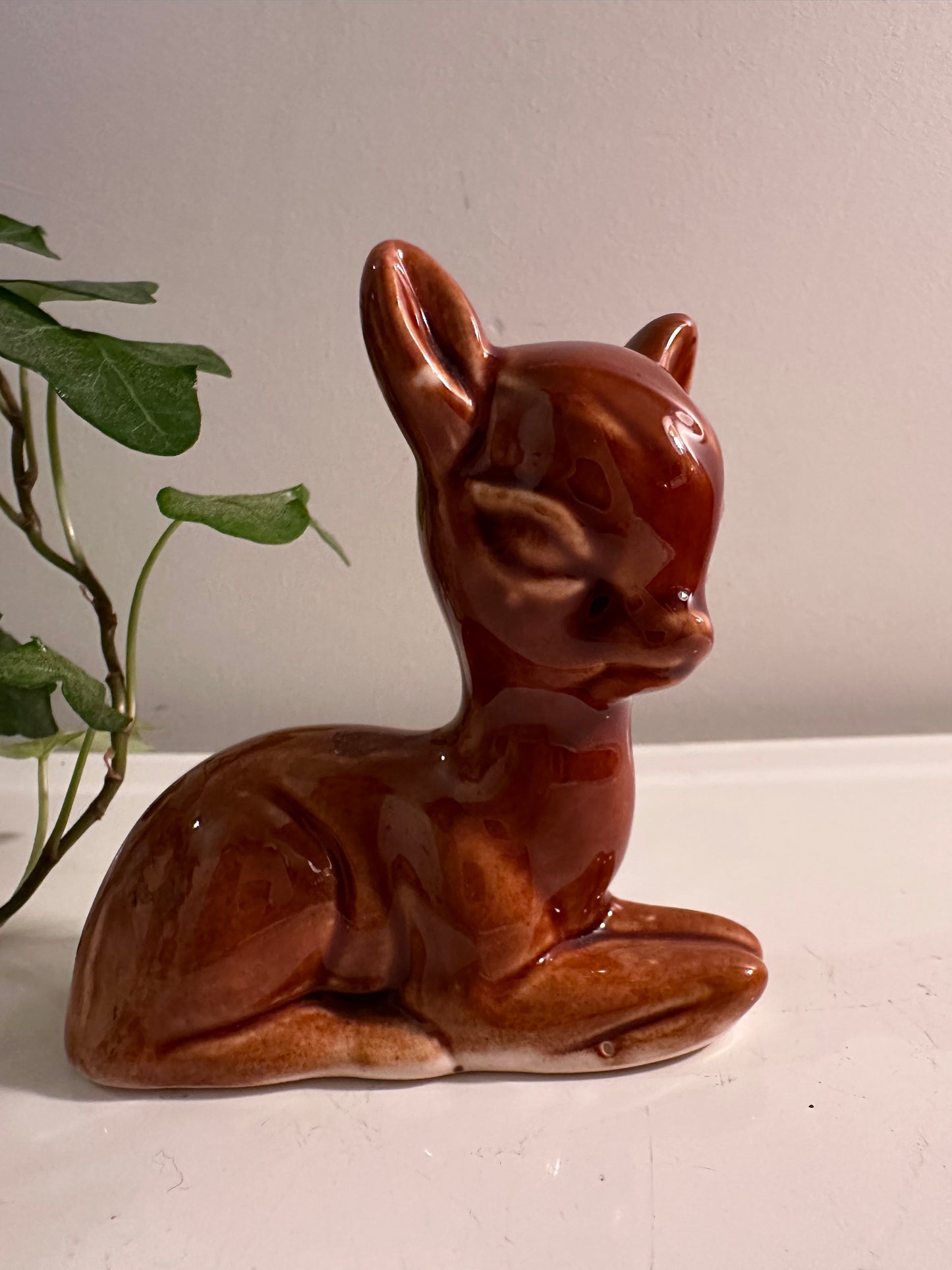 Porseleinen vintage beeldje hertje