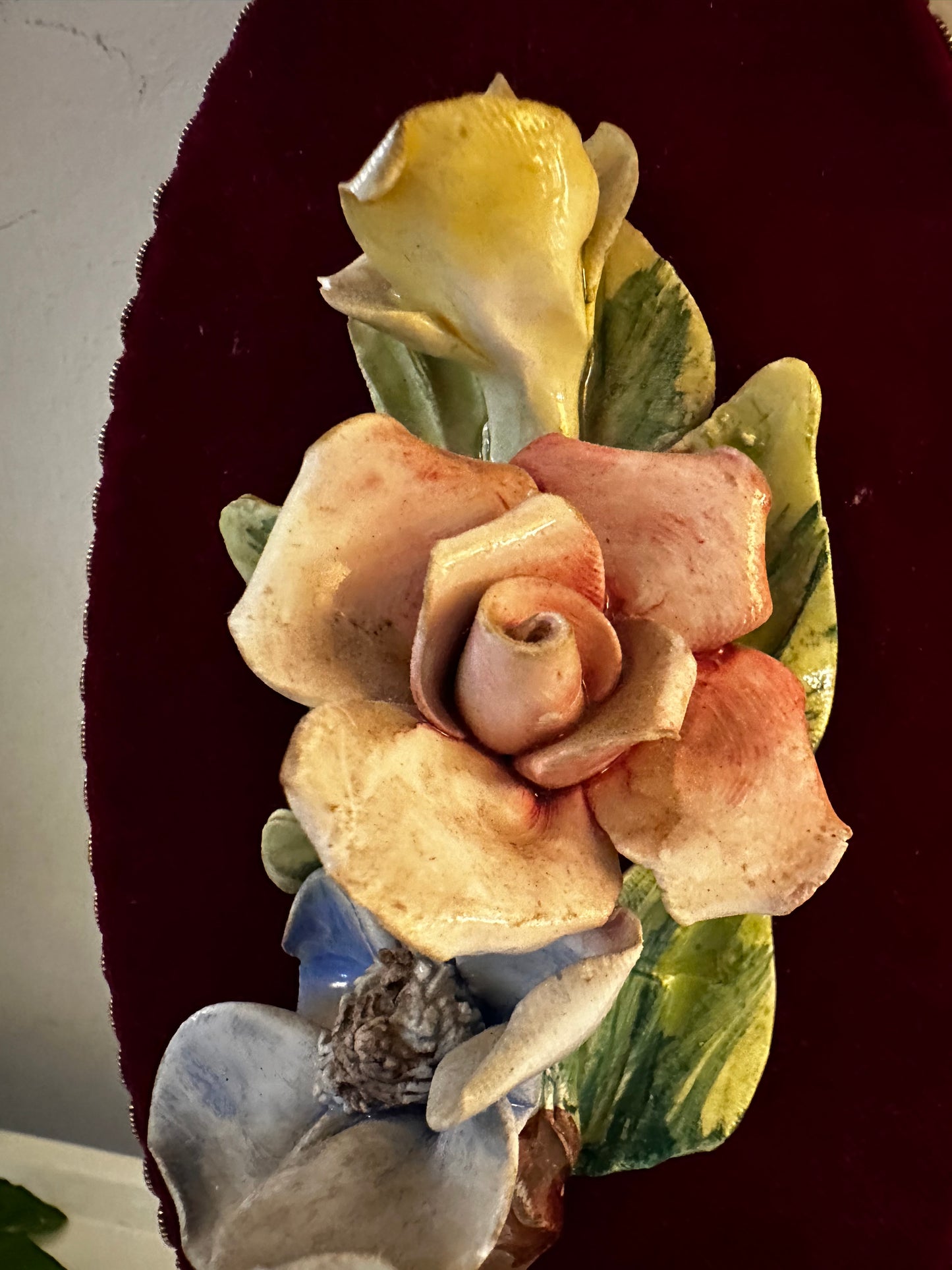 Prachtige ovale wanddecoratie met bloemen