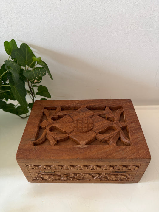 Houten bewaardoosje