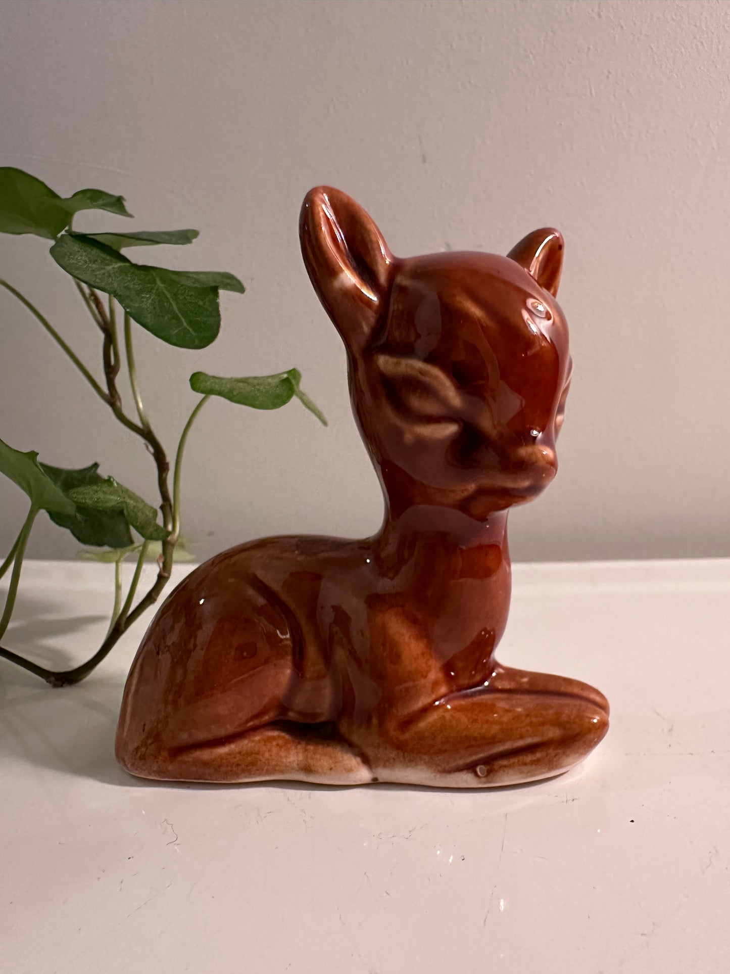 Porseleinen vintage beeldje hertje