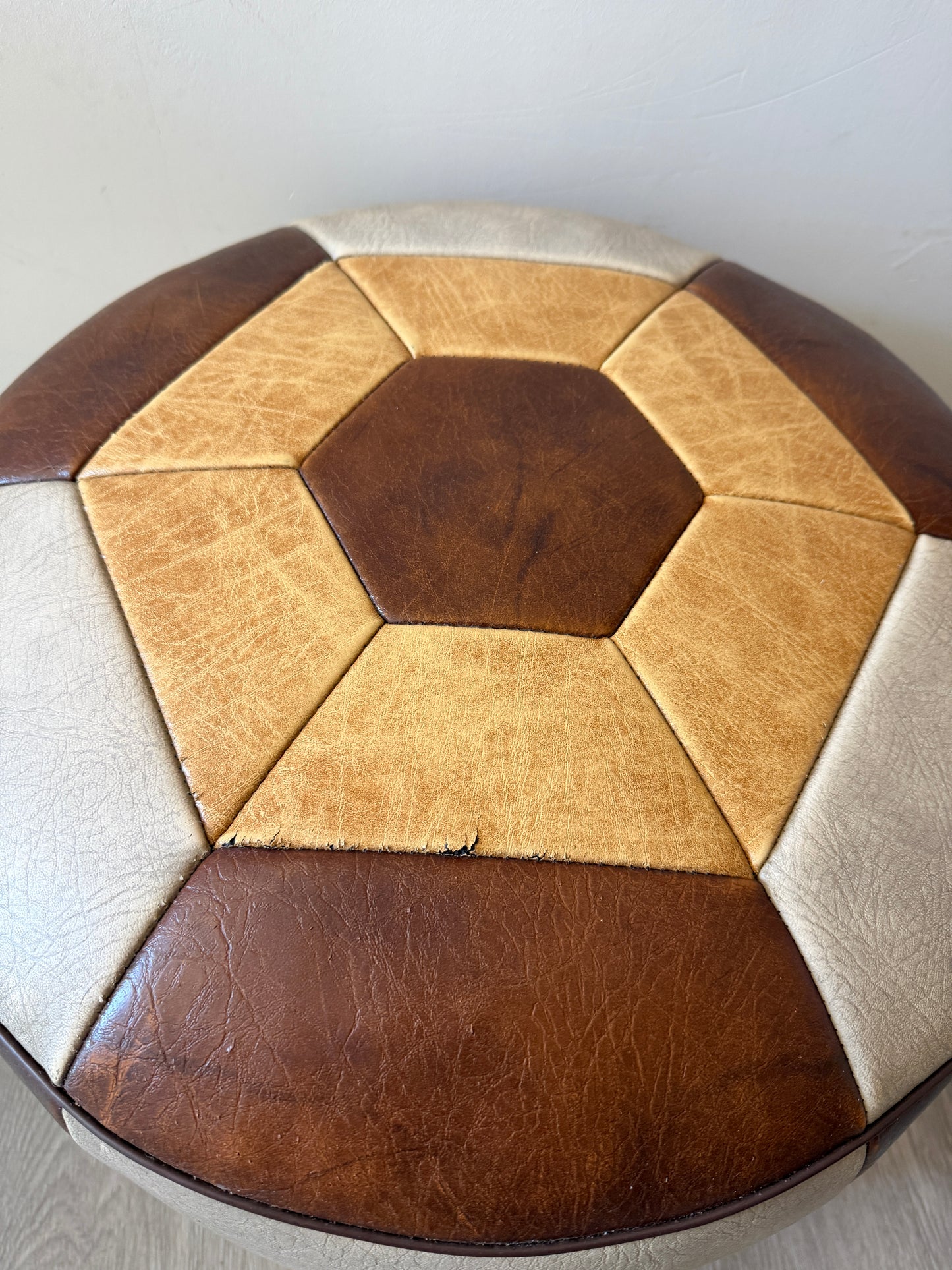 Vintage patchwork poef