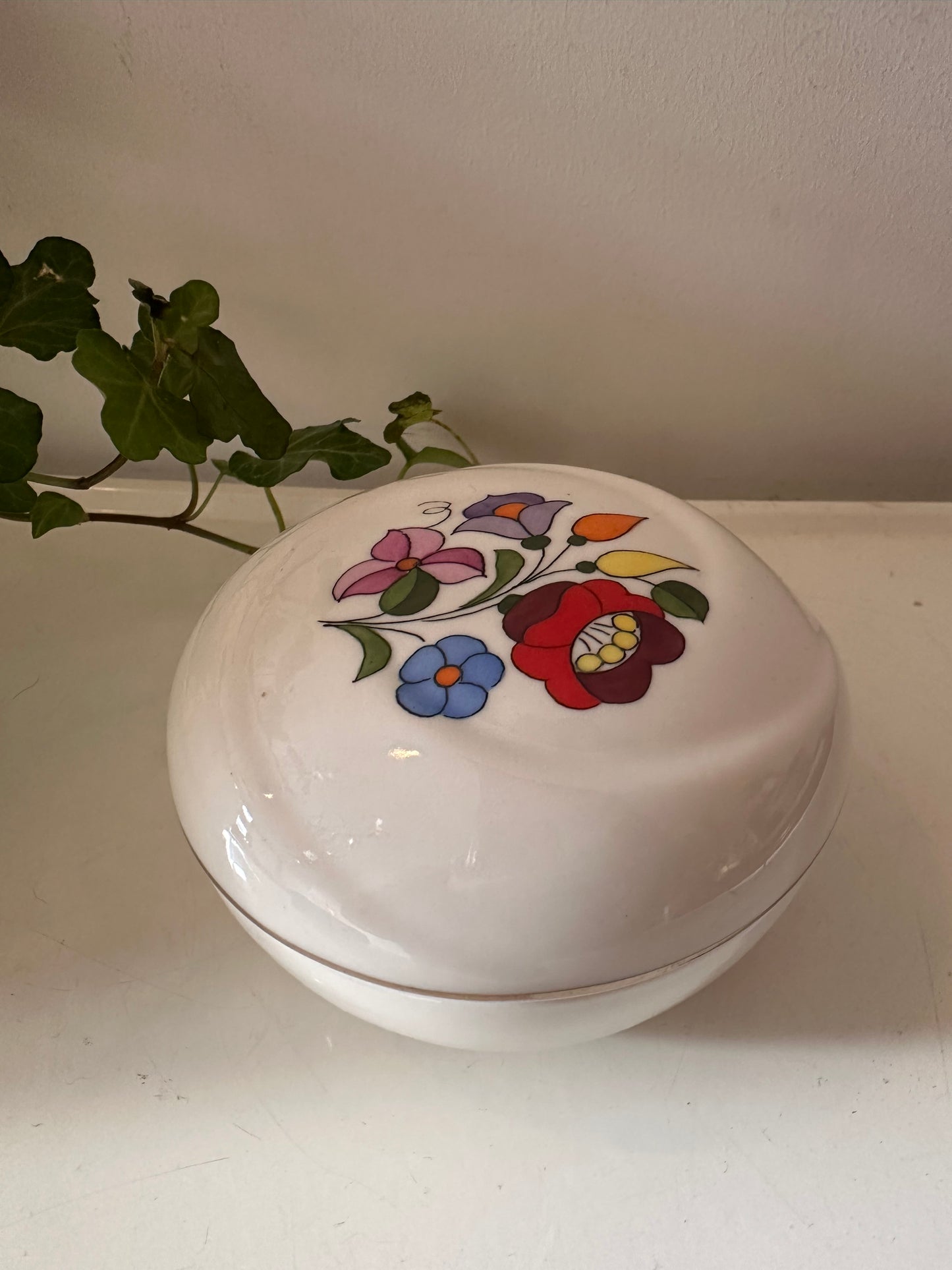 Porseleinen bewaardoosje