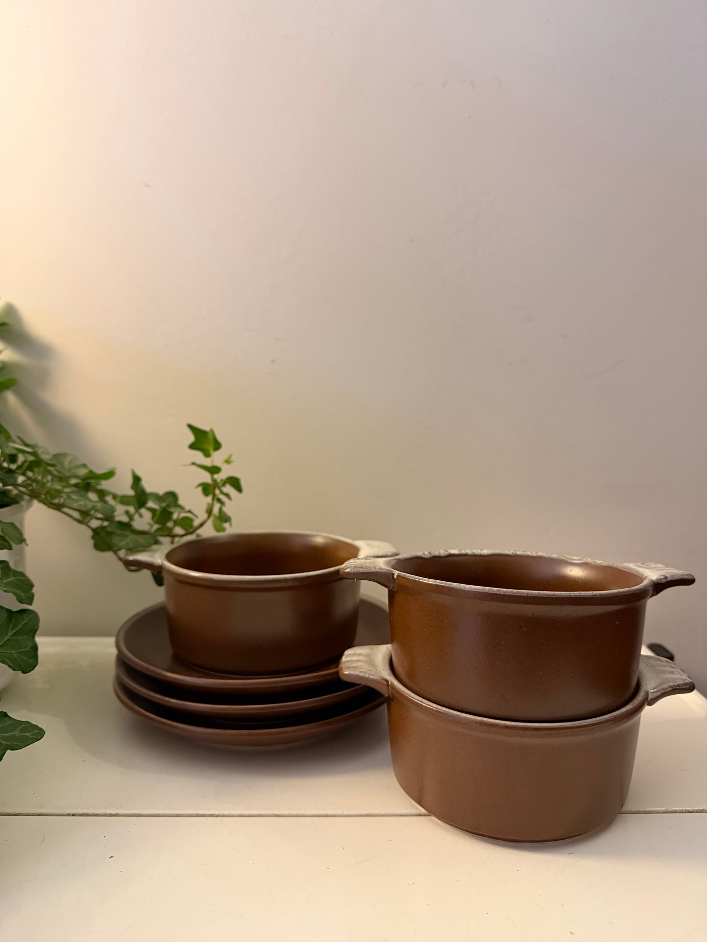 Jaren 70 soepkommen met bord keramiek set van 3