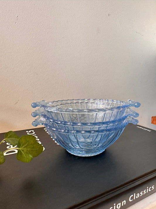 Set van 3 glazen blauwe schaaltjes