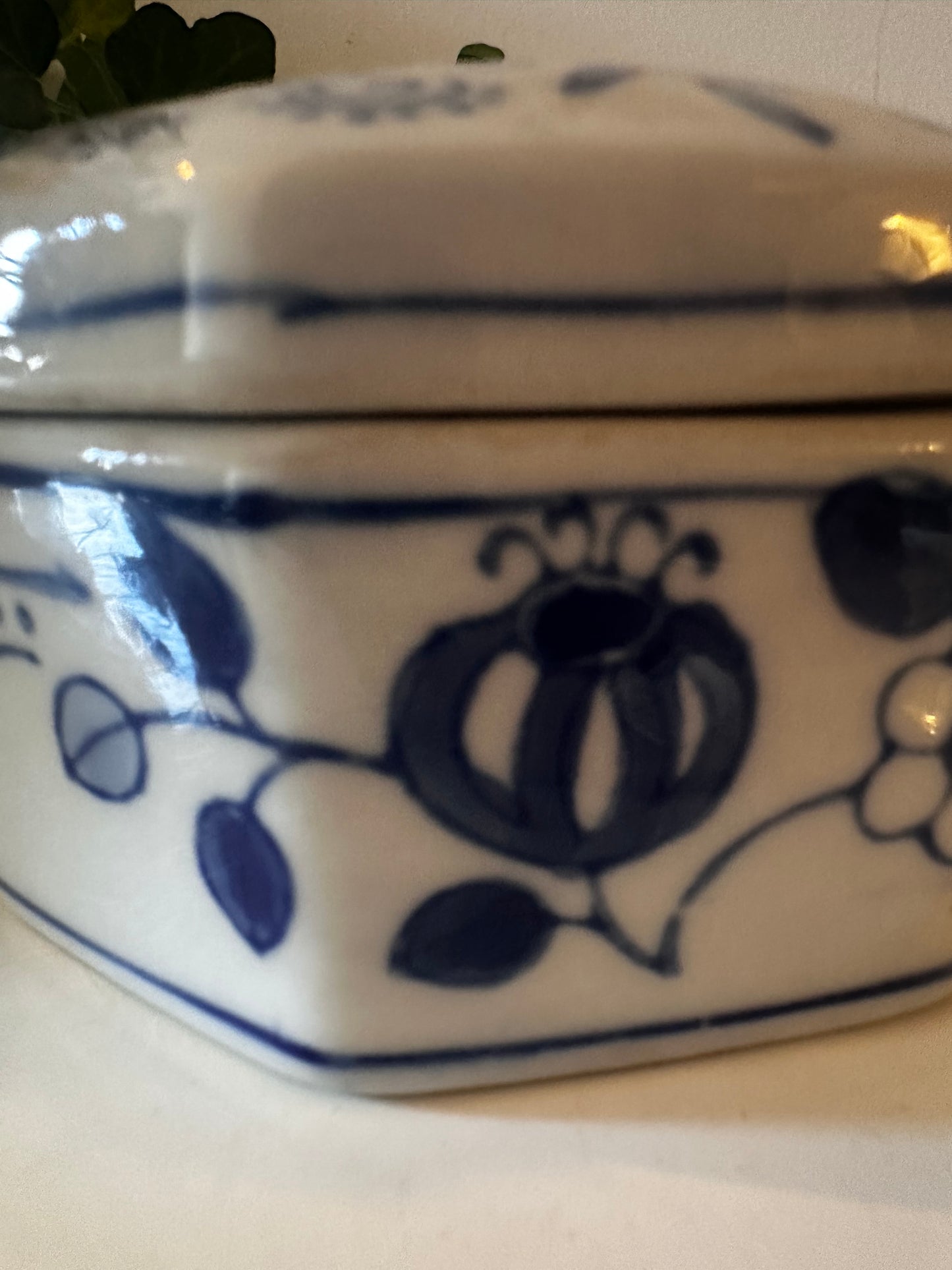 Porseleinen bewaardoosje