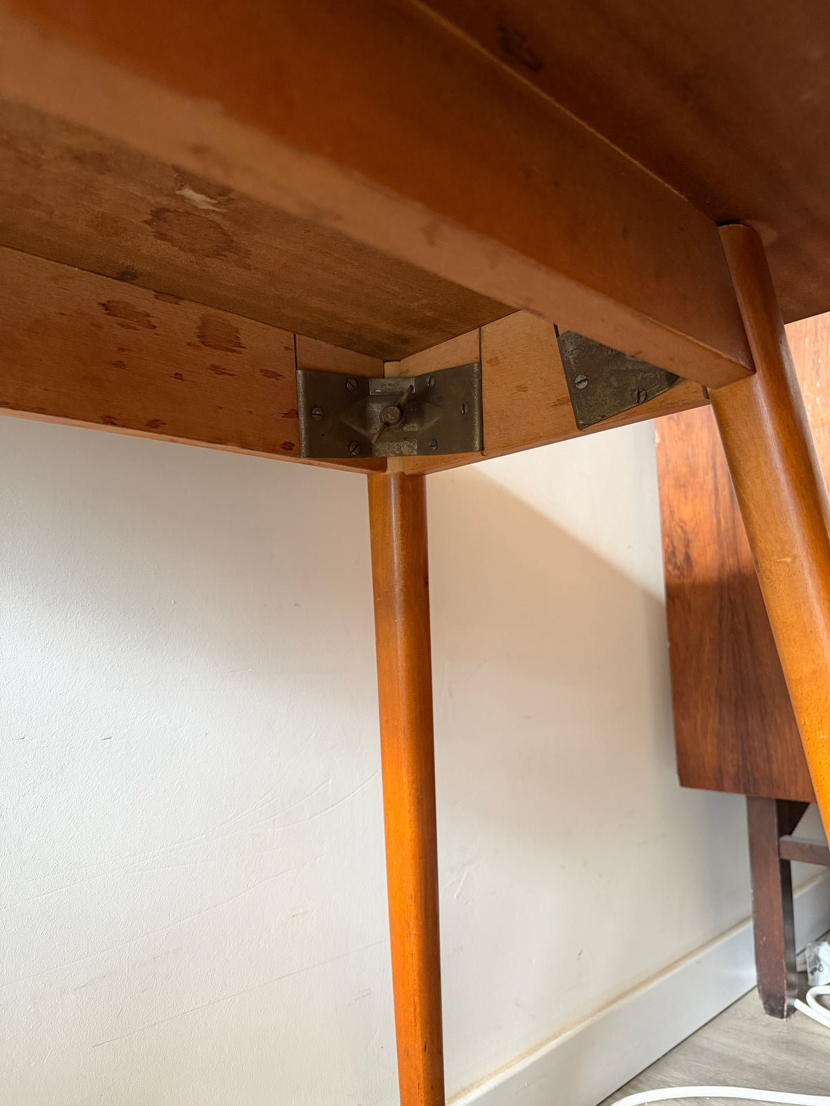 Mid Century tafeltje op wieltjes