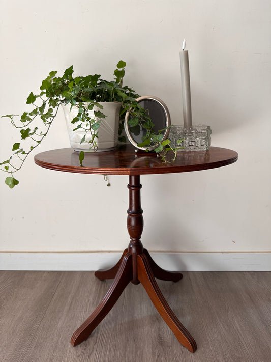 Vintage klassiek koffietafeltje