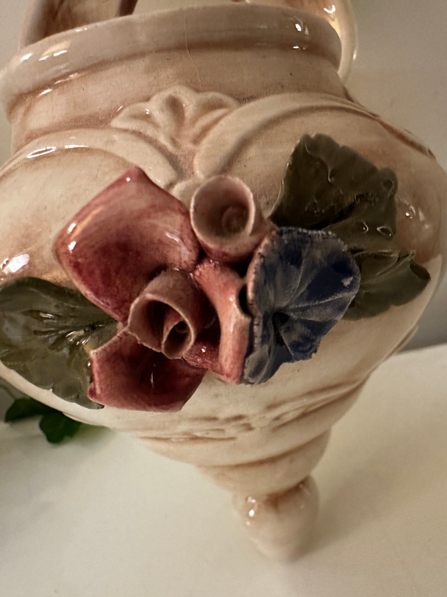 Wandvaasje Italiaans keramiek