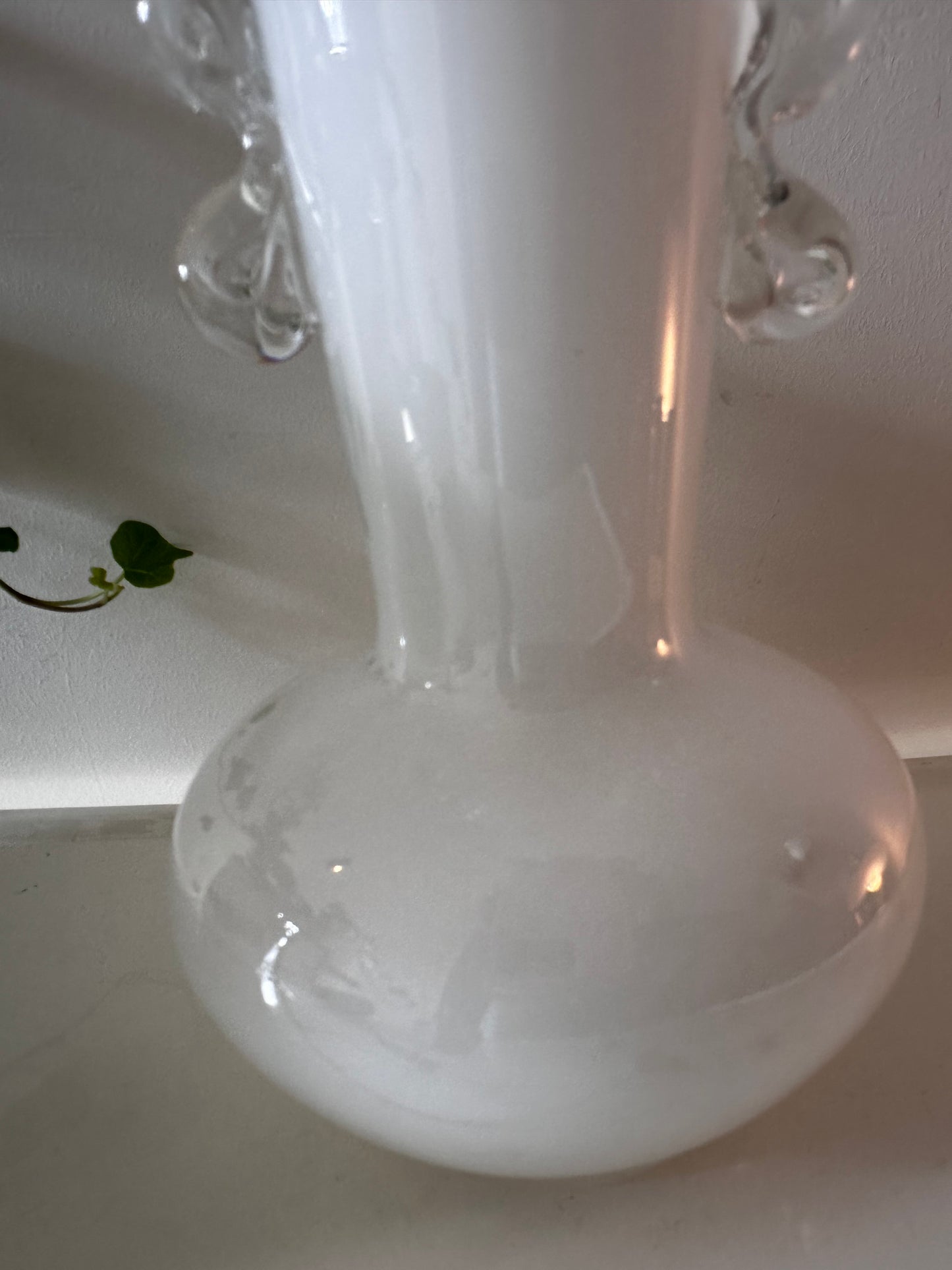 Opaline vaas vintage wit